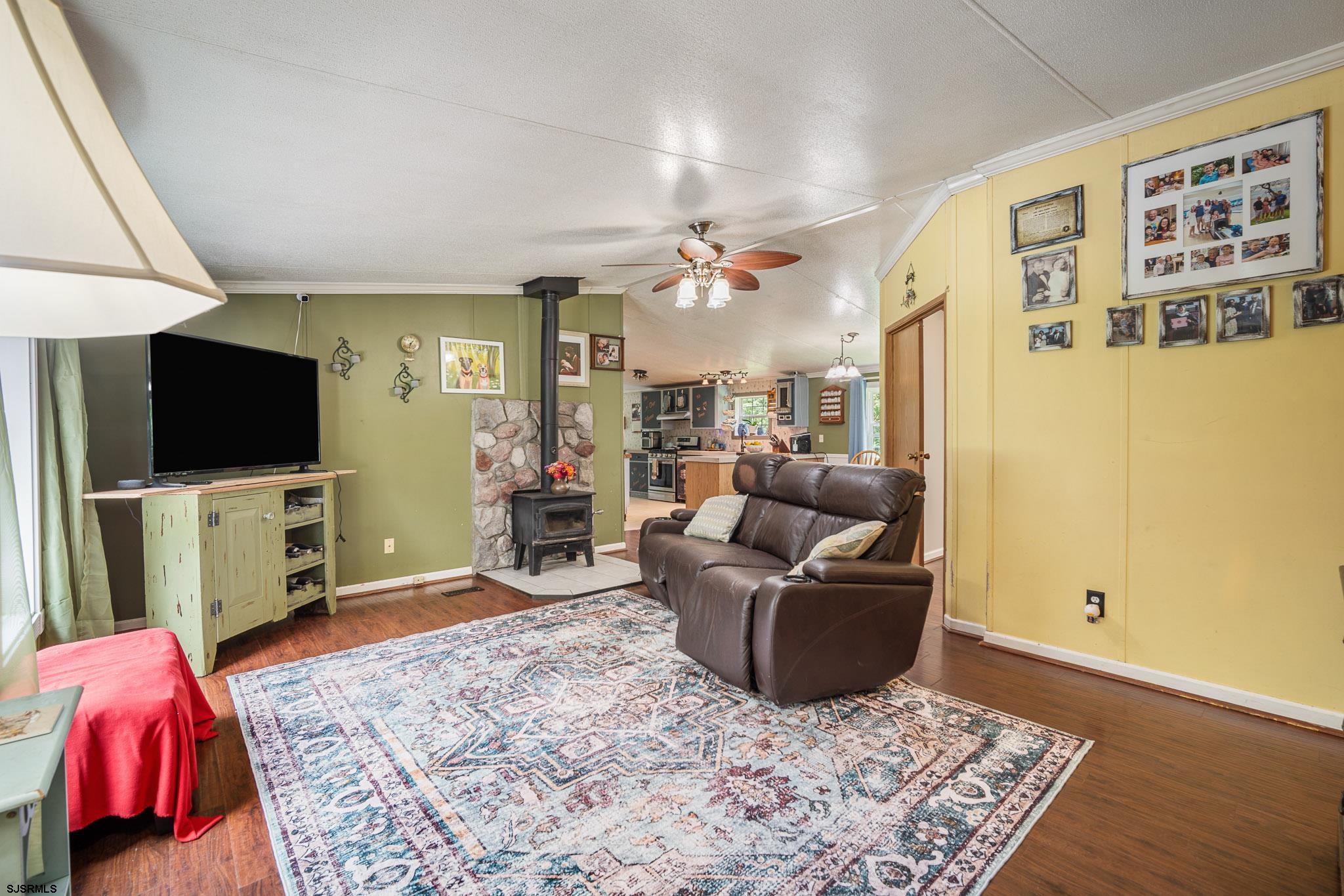 7491 Smith Avenue - Picture 1