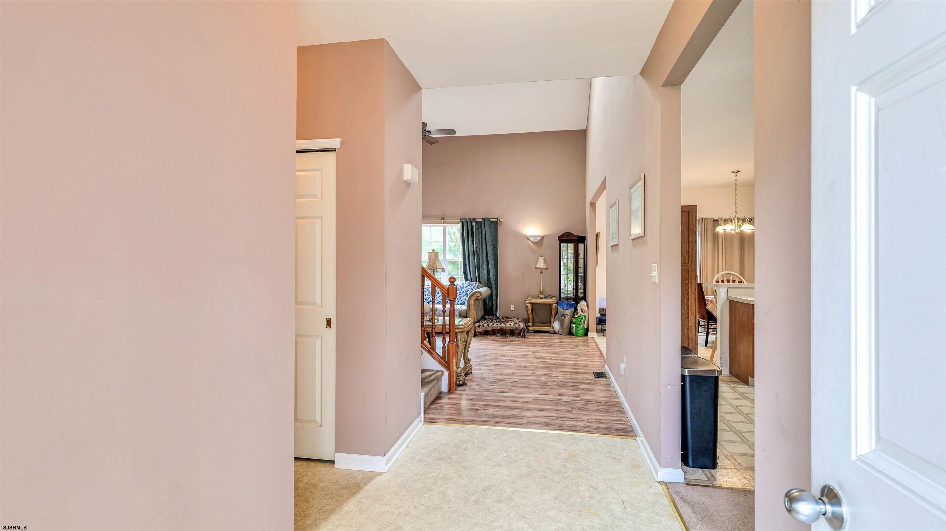 8 Springgate Ct - Picture 3