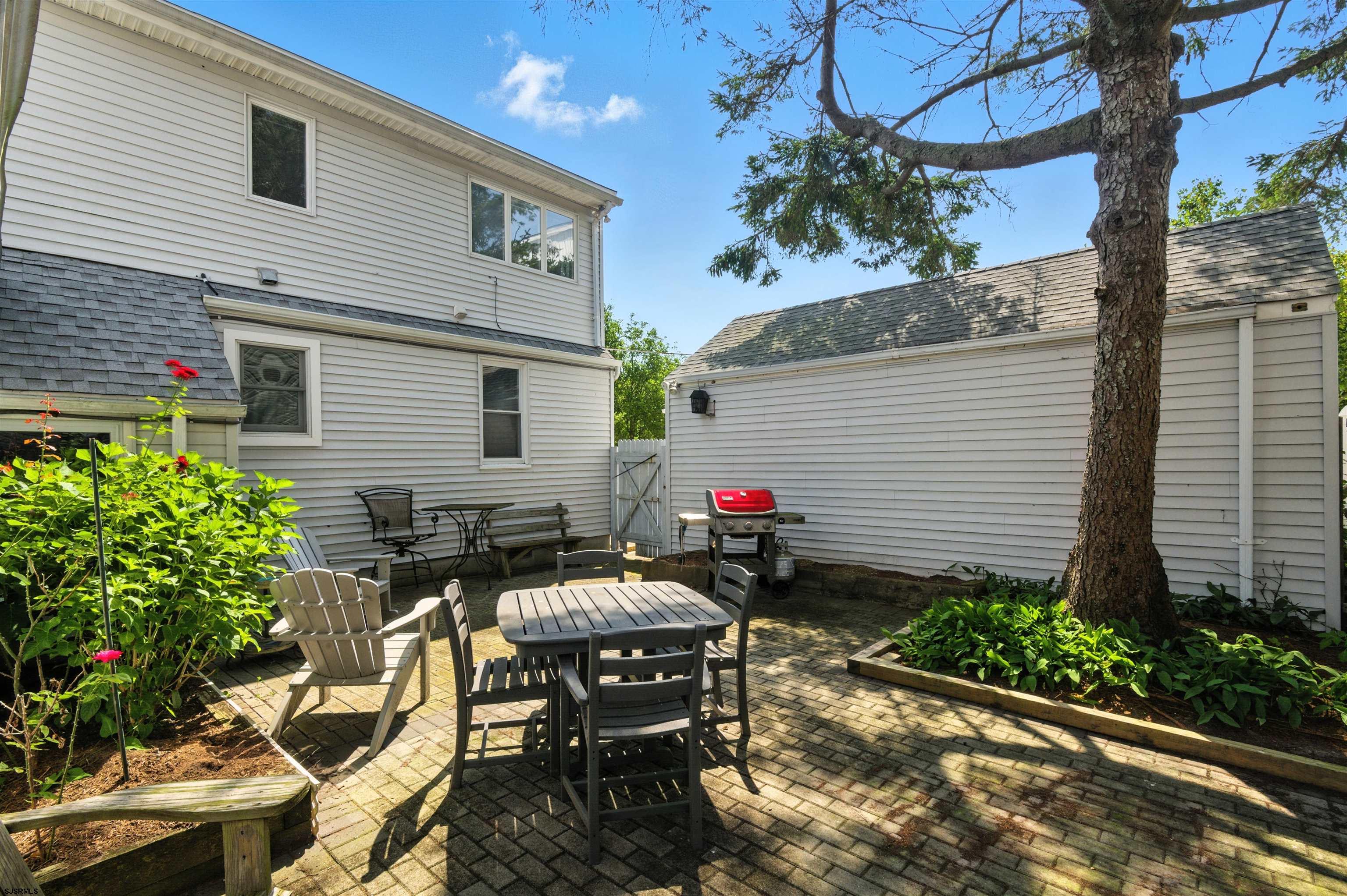 102 N Richards Avenue