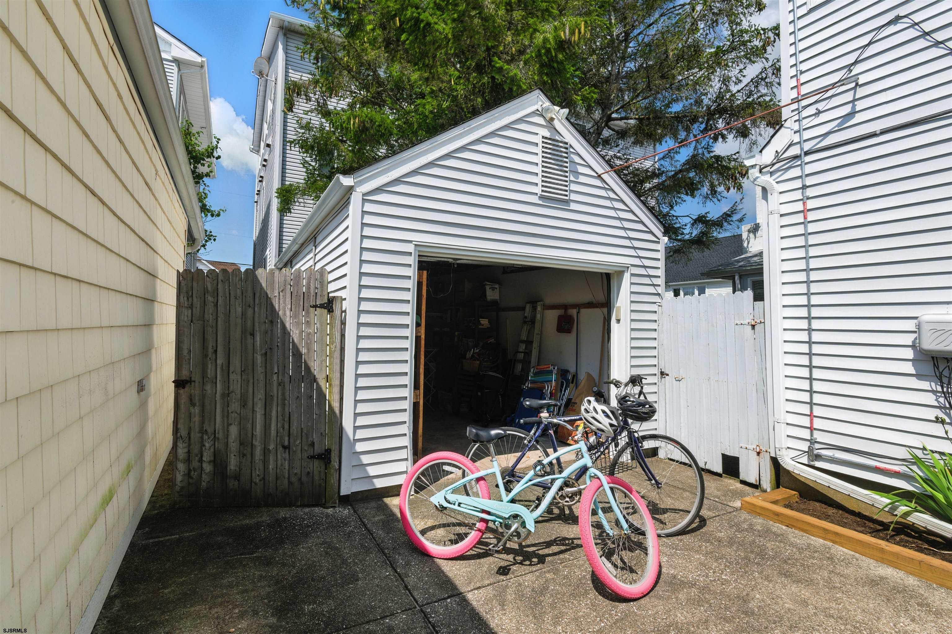 102 N Richards Avenue
