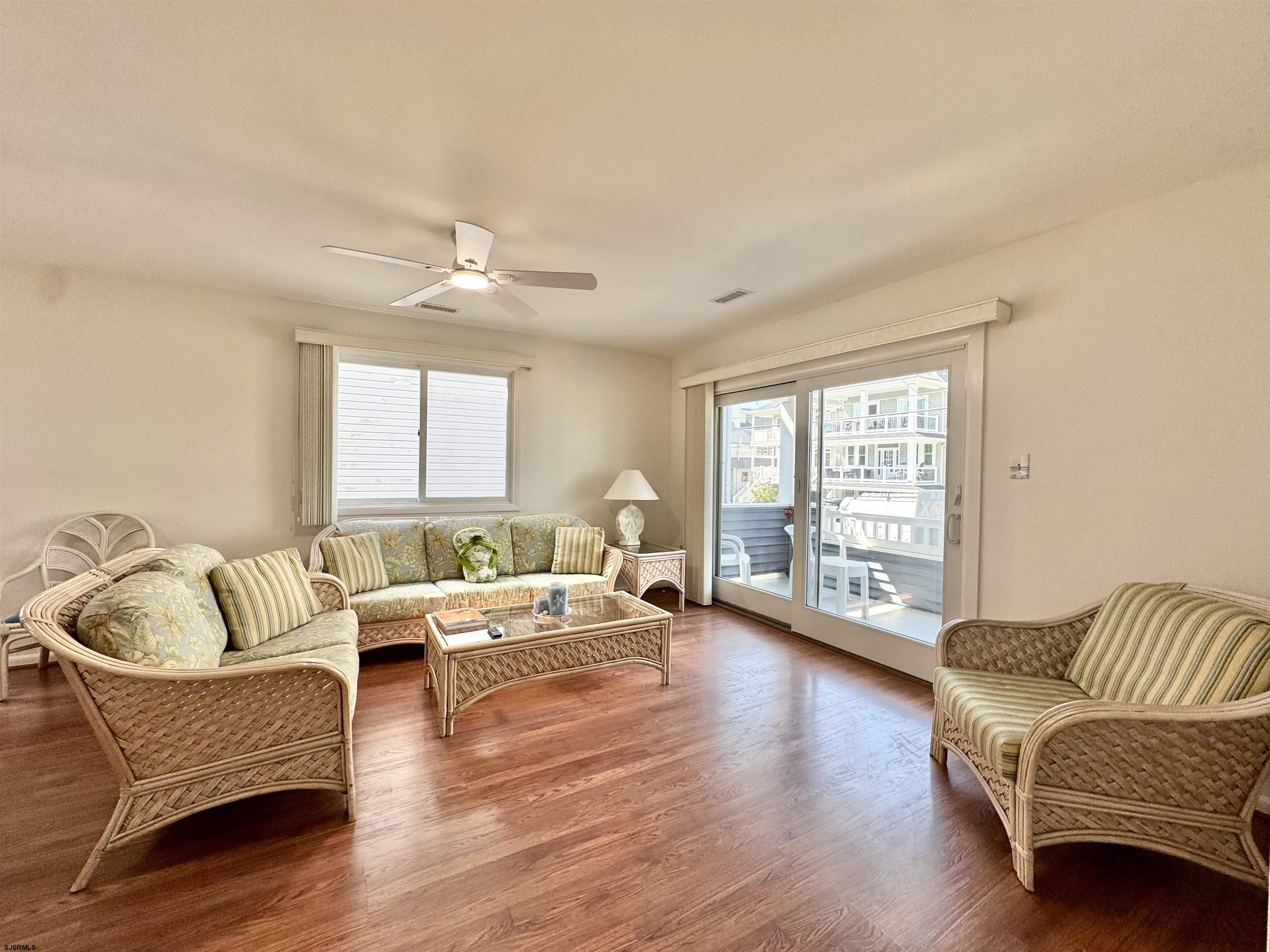 833 Pennlyn Pl - Picture 1