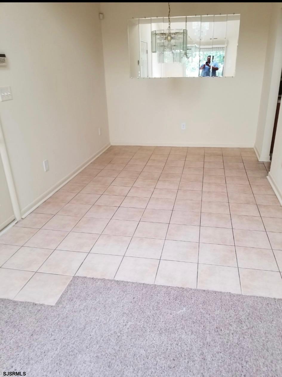 4 L Oyster Bay Rd - Picture 2