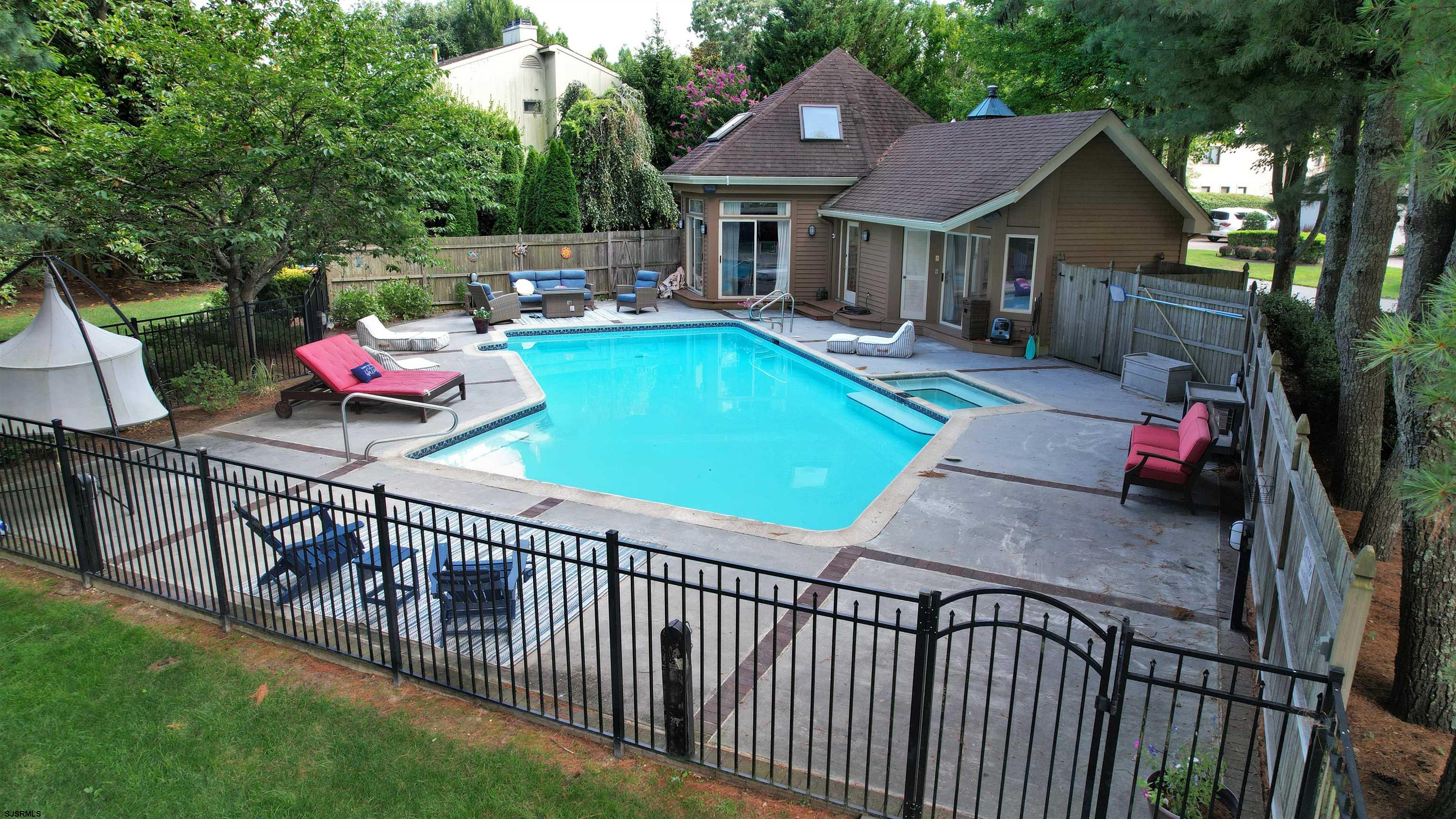 1 Mill Ln - Picture 2