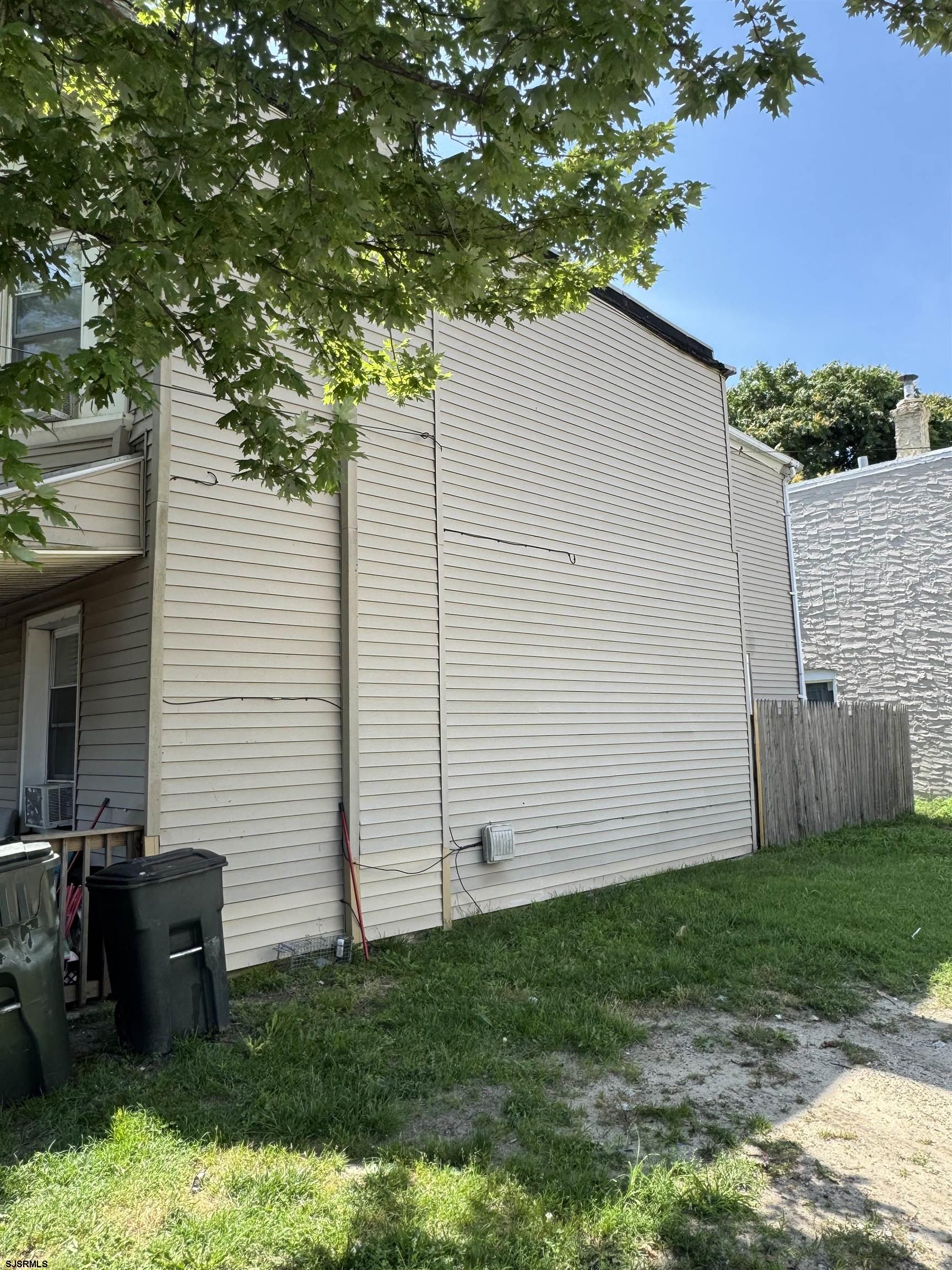 1525 C Morris Cain Pl Pl