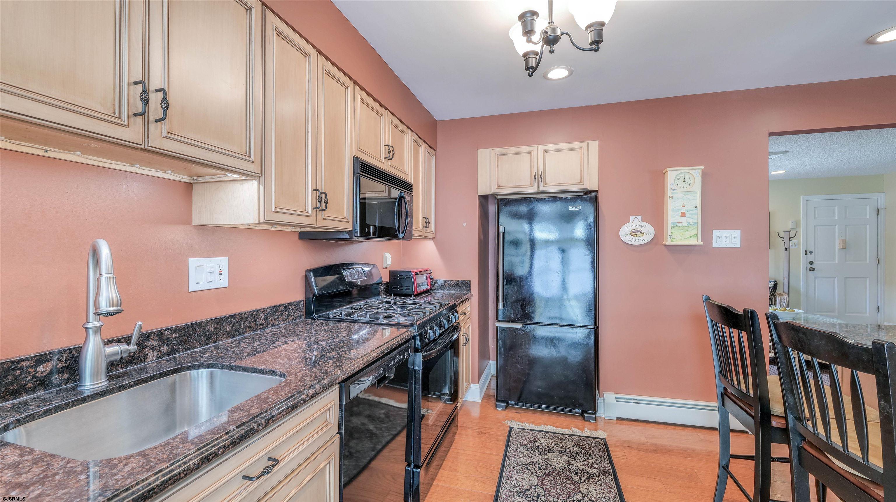 221 N Newark Avenue