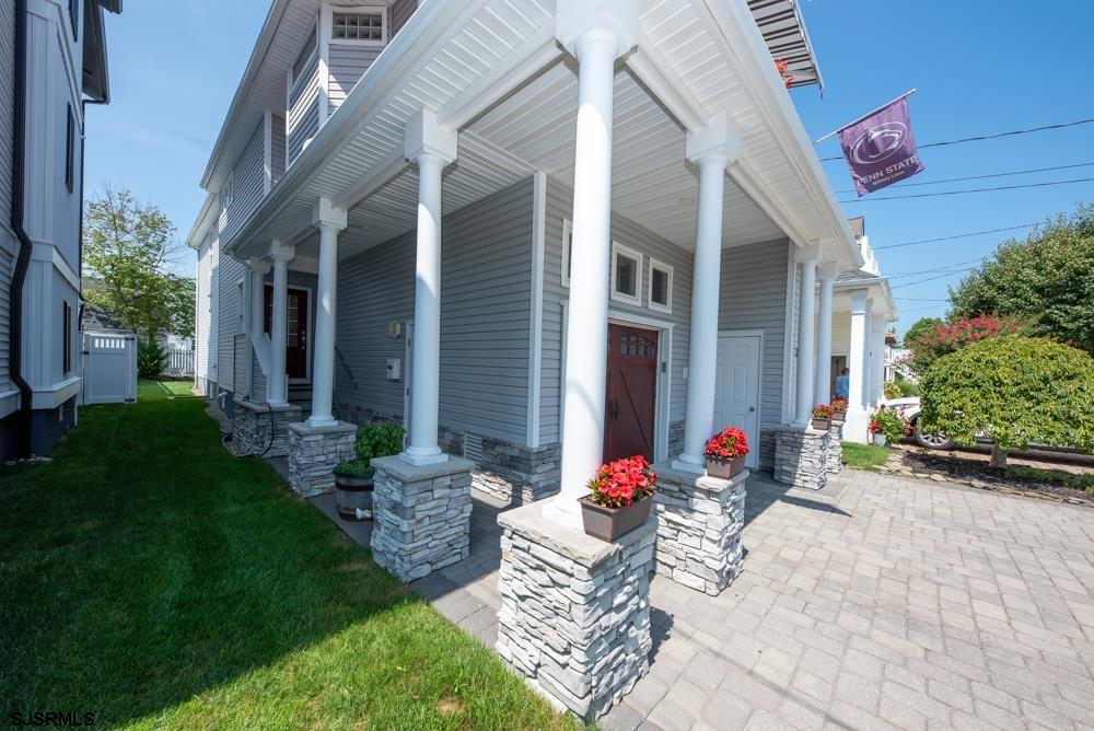 336 W Surf Road - Picture 3