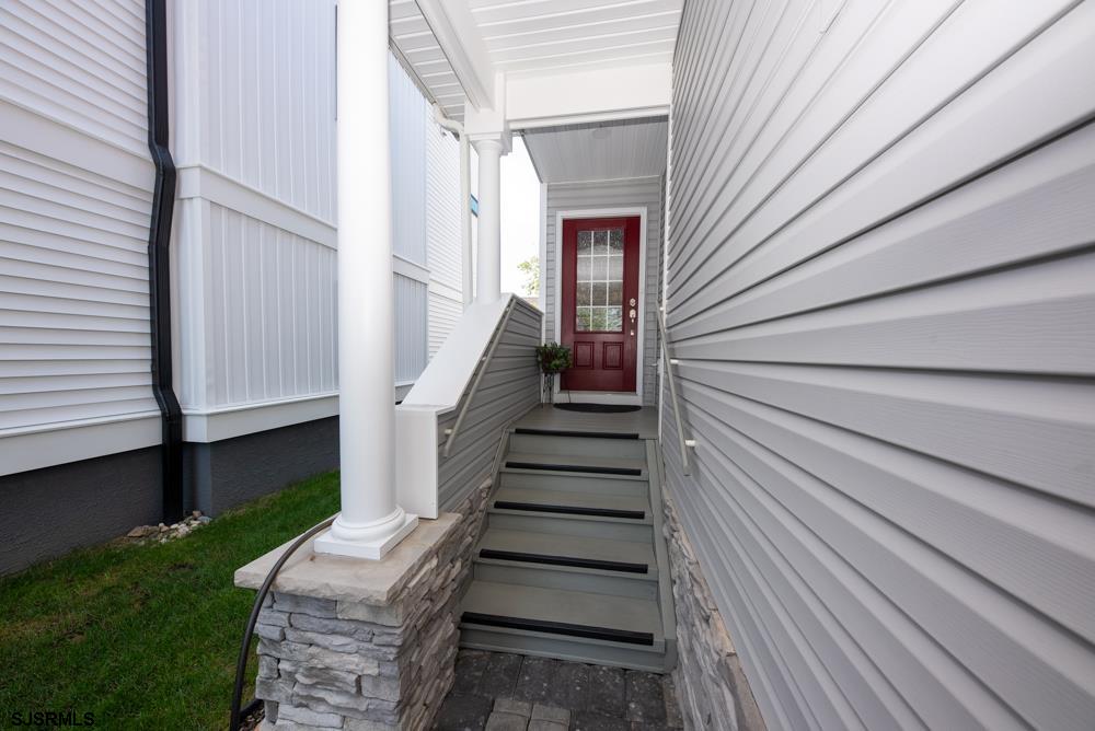 336 W Surf Road - Picture 4