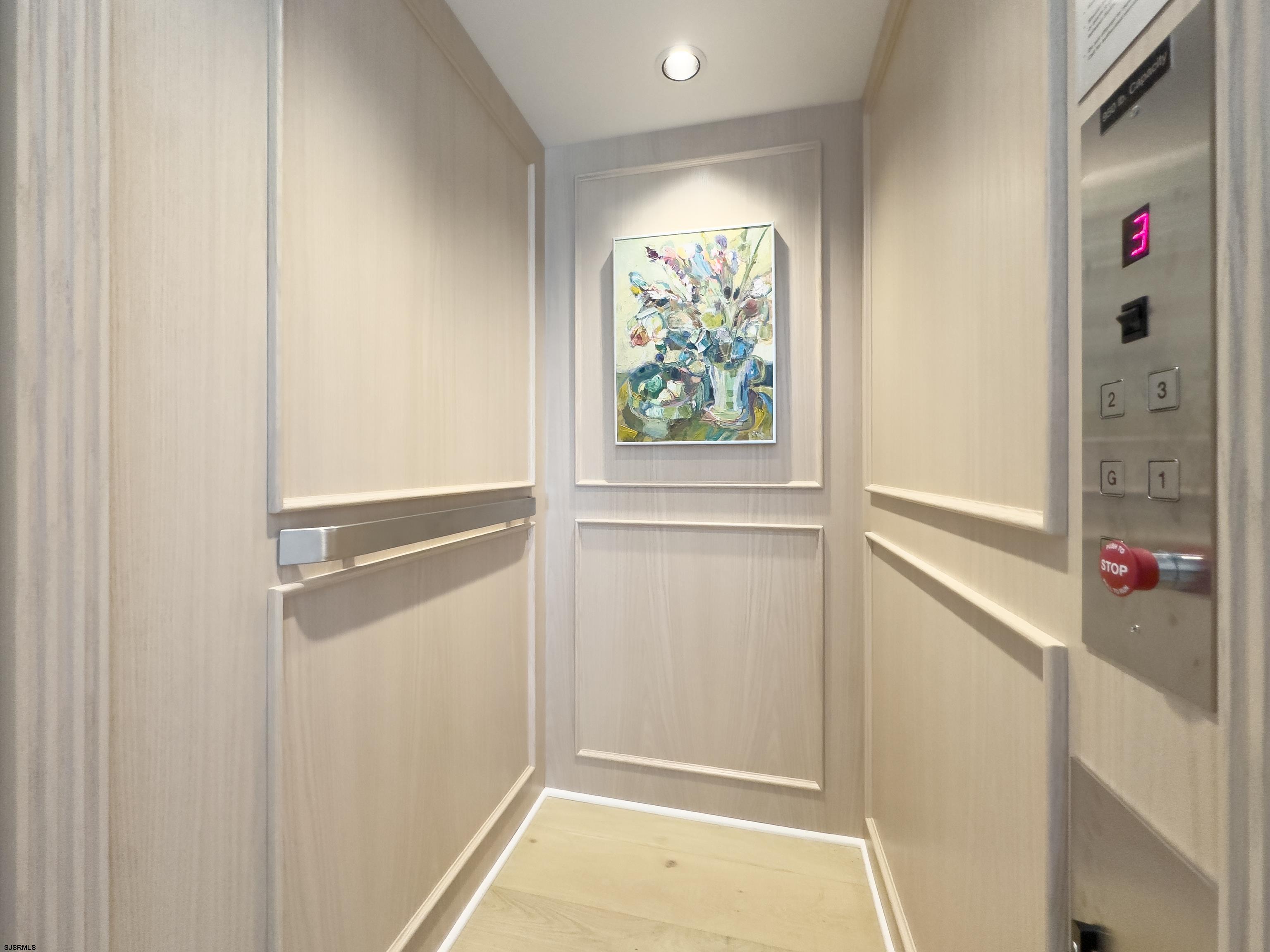 112 S Somerset Avenue