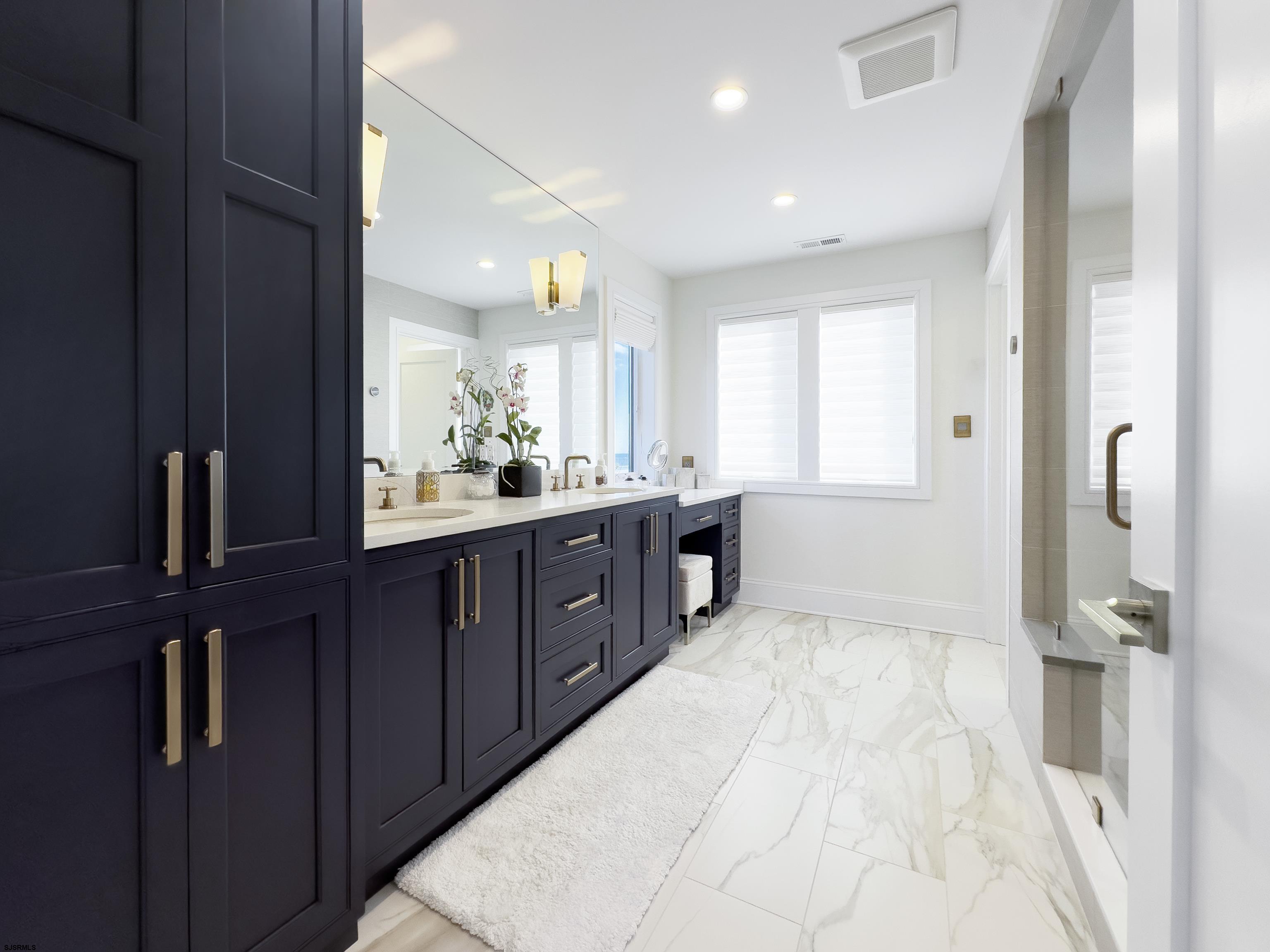 112 S Somerset Avenue