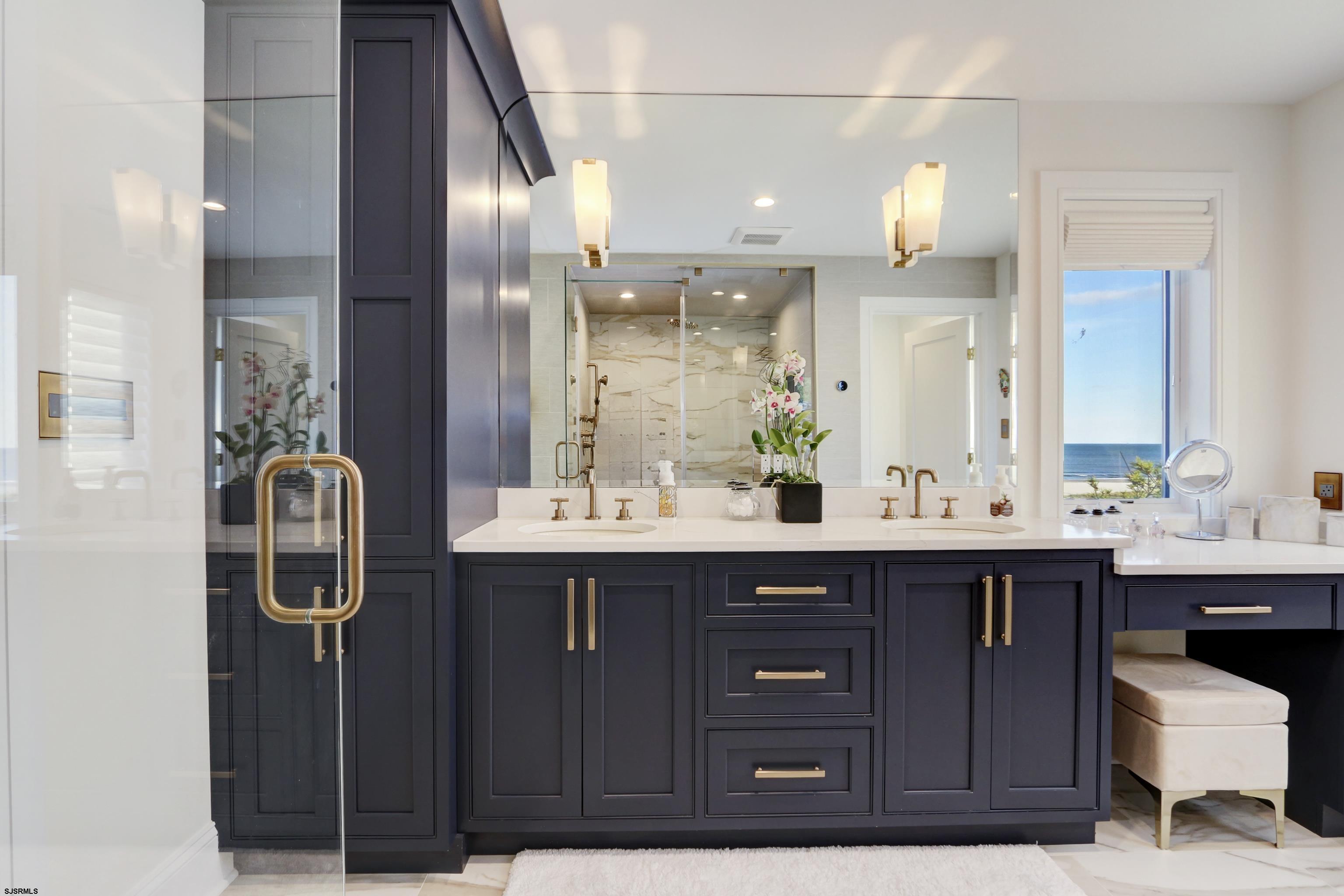 112 S Somerset Avenue