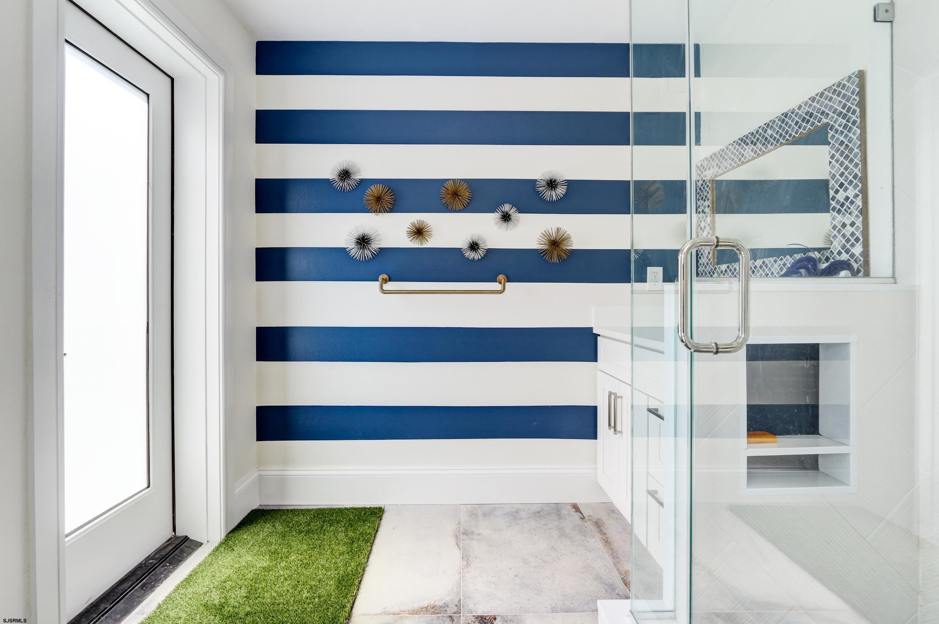 112 S Somerset Avenue