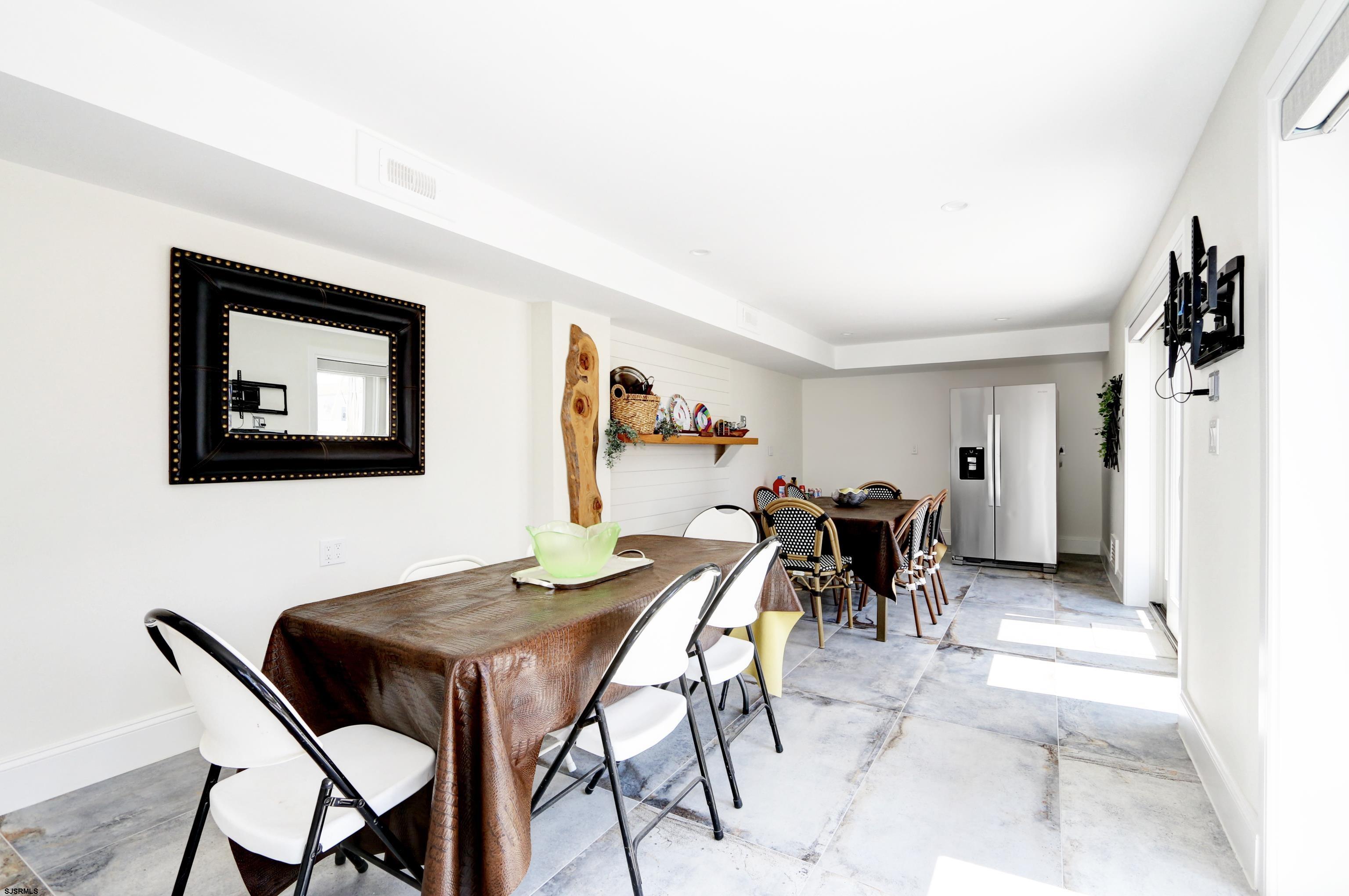 112 S Somerset Avenue