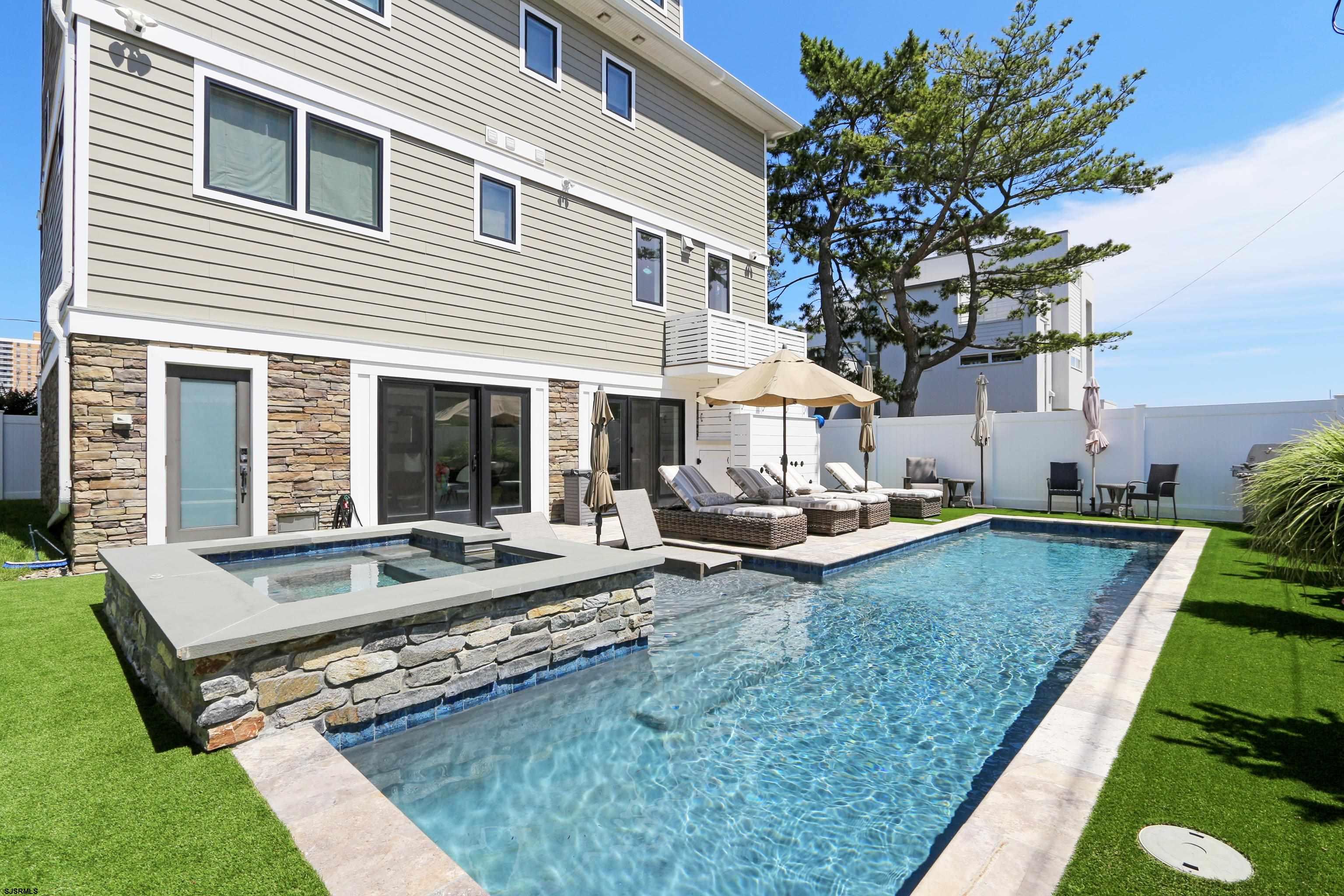 112 S Somerset Avenue