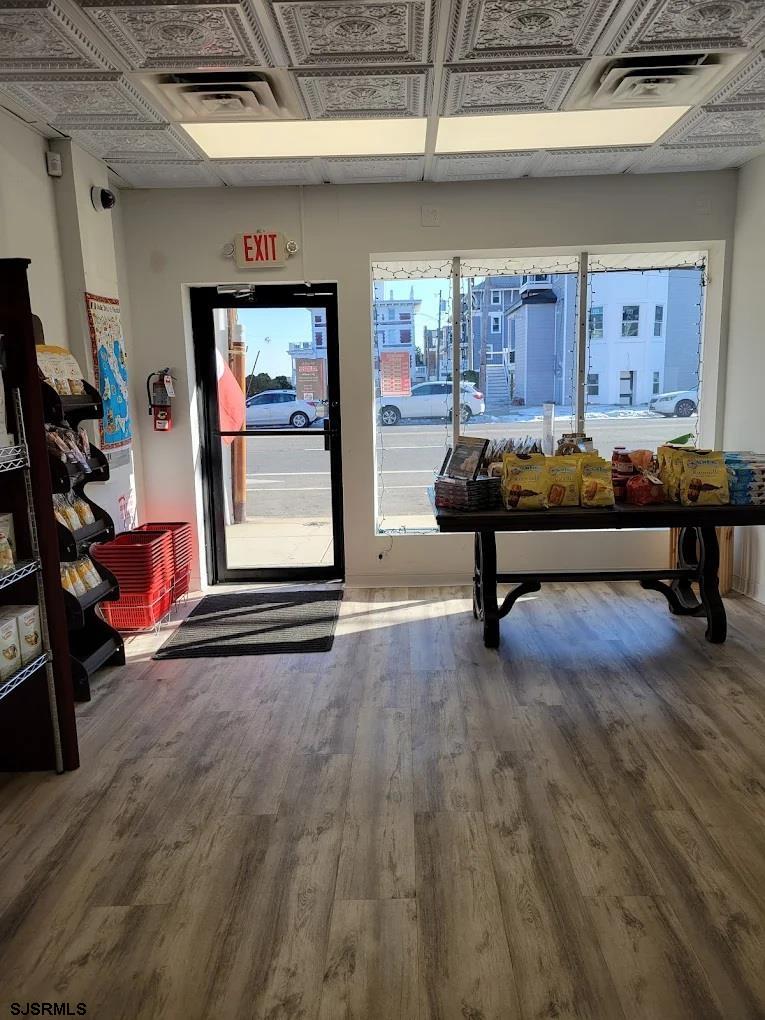 4825 Atlantic Avenue