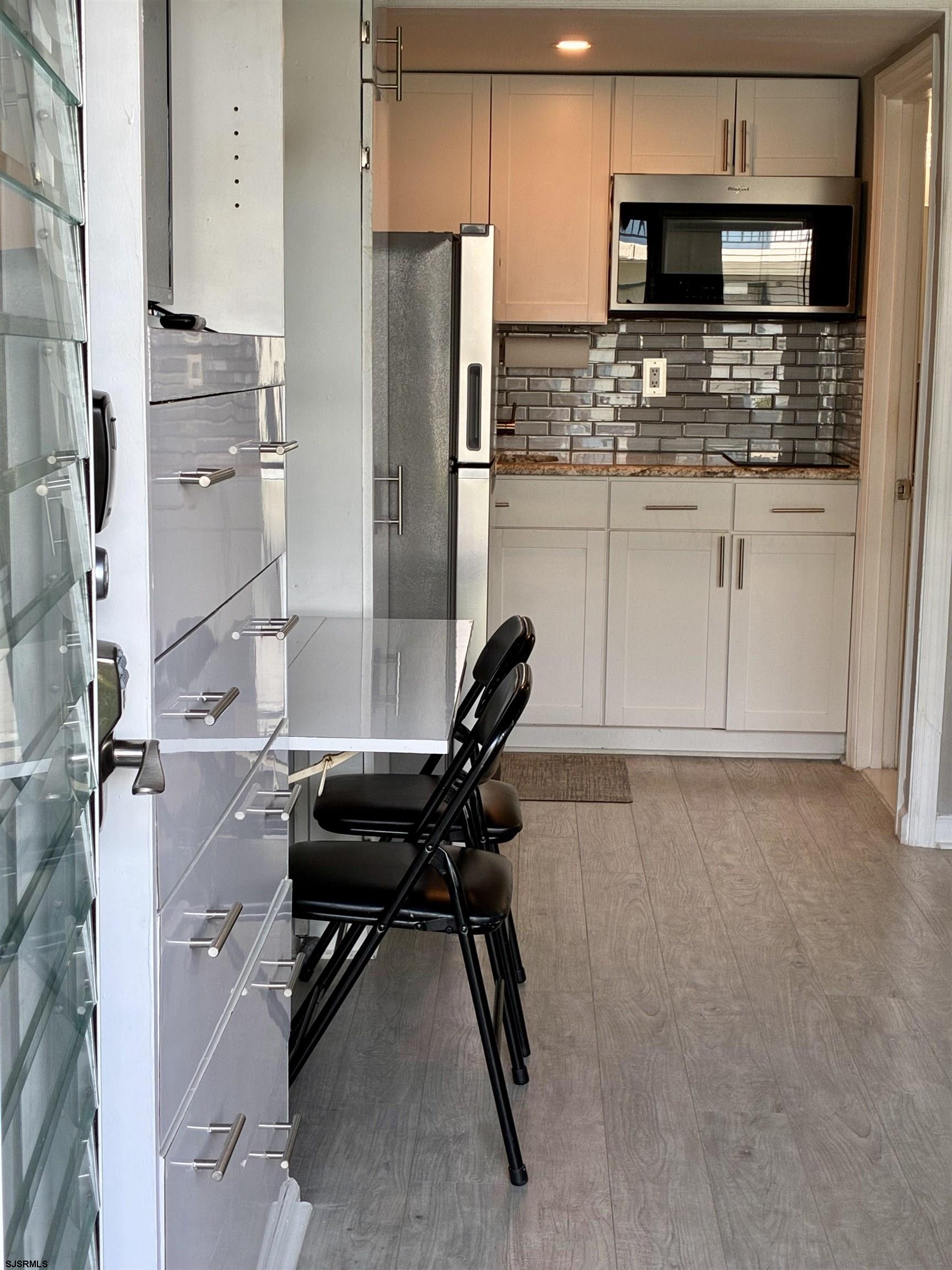 3501 Boardwalk #B101 - Picture 4