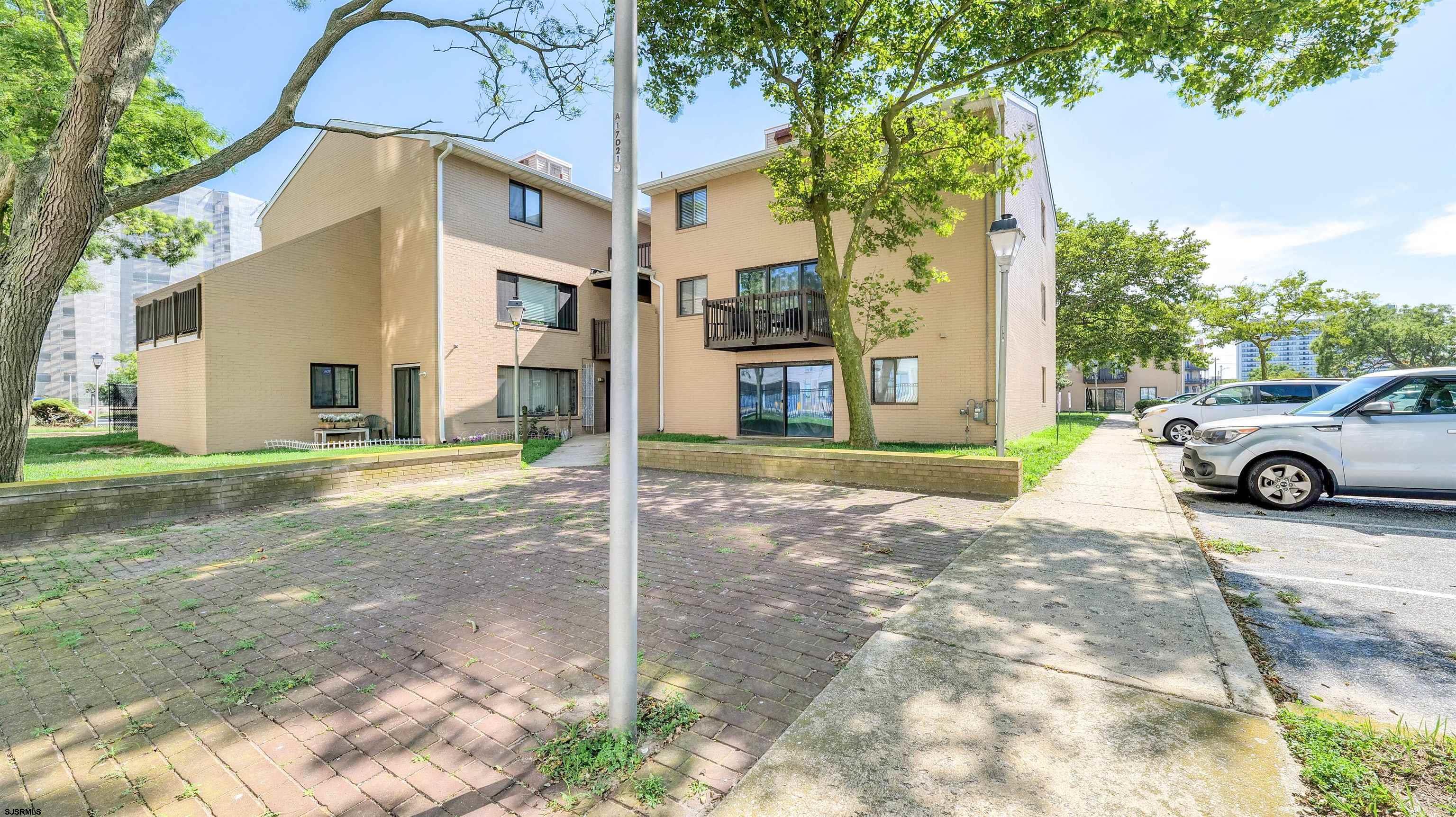 600 Pacific Avenue - Picture 1