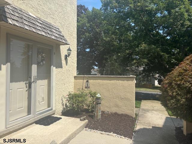 5 Greate Bay Dr