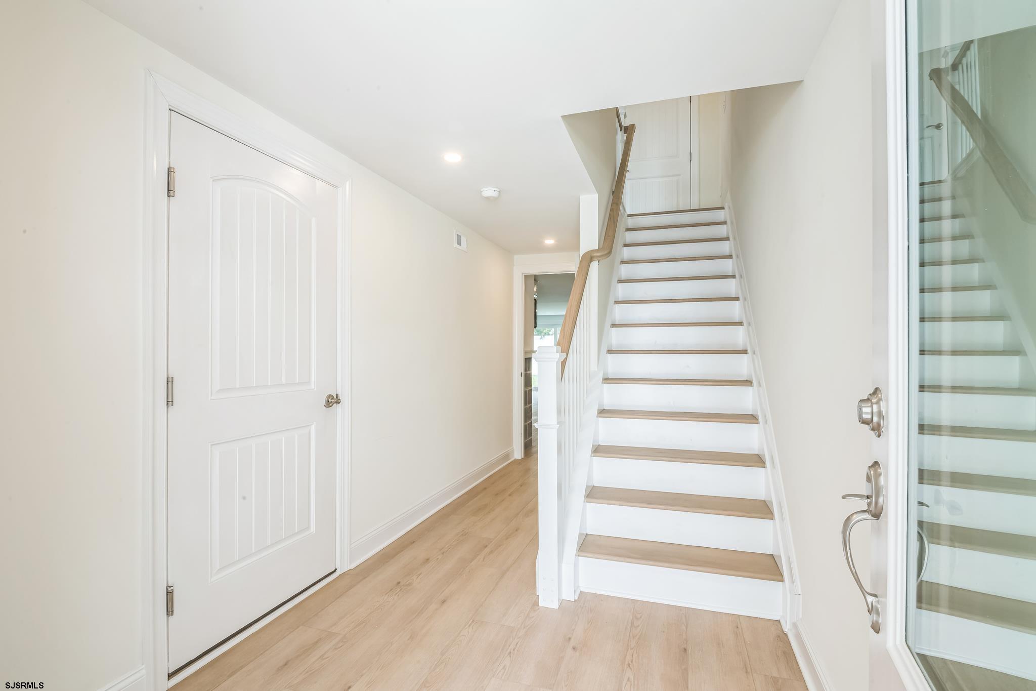 135B W Crocus Road - Picture 3