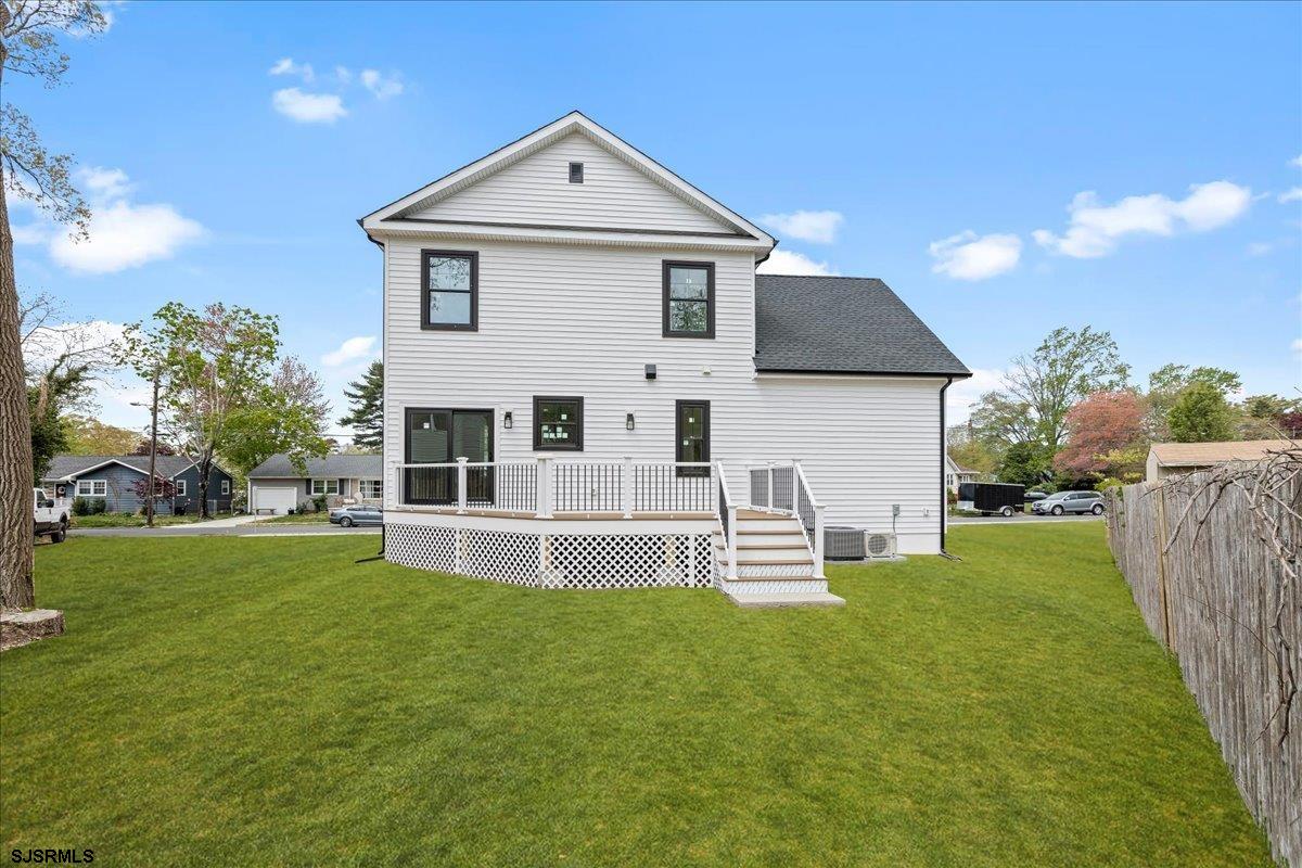 607 Lake Avenue - Picture 3