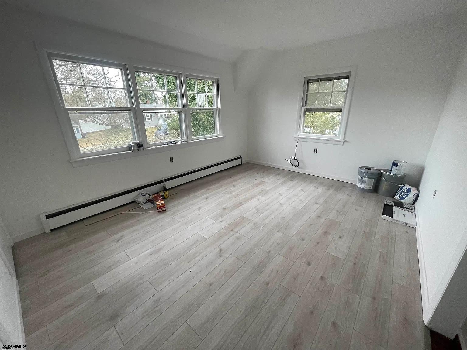 27 E Pierson Avenue - Picture 1