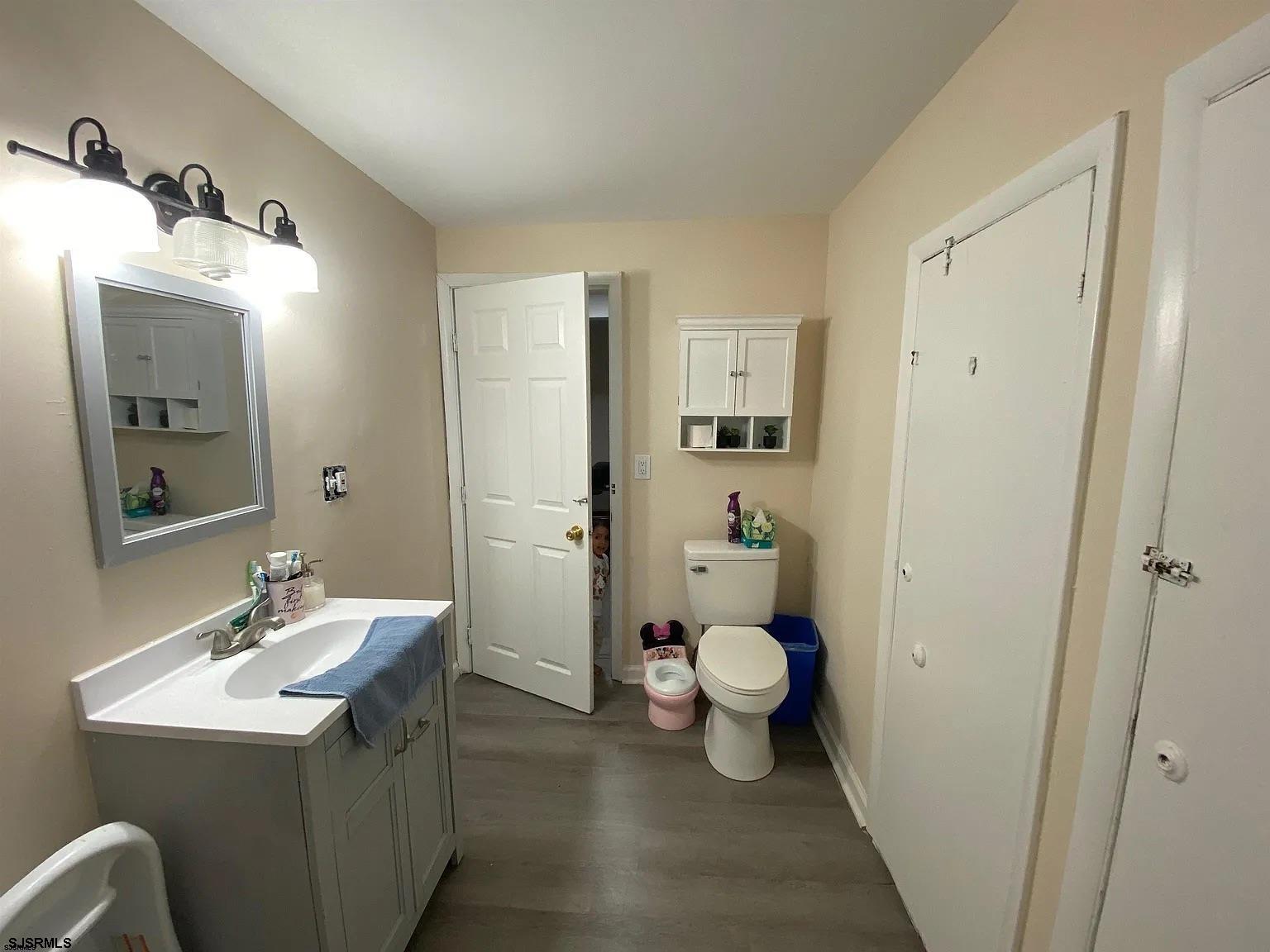 27 E Pierson Avenue - Picture 3