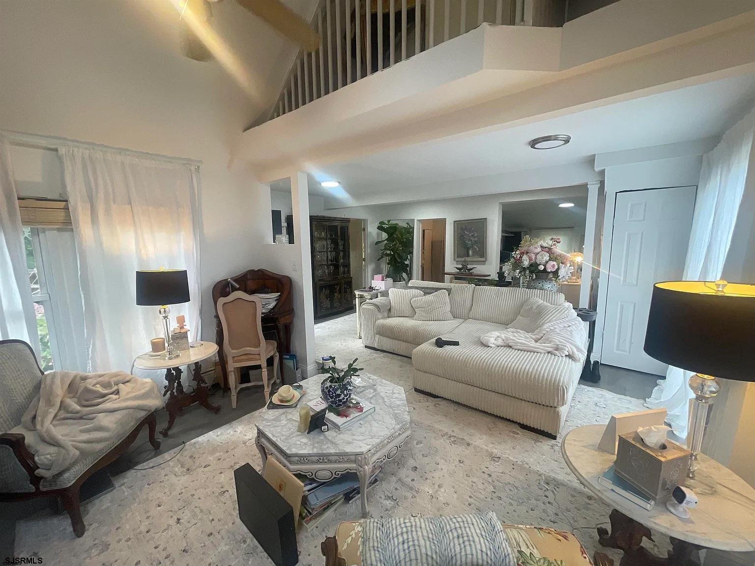 27 E Pierson Avenue - Picture 4