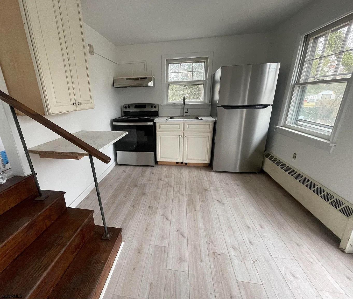 27 E Pierson Avenue