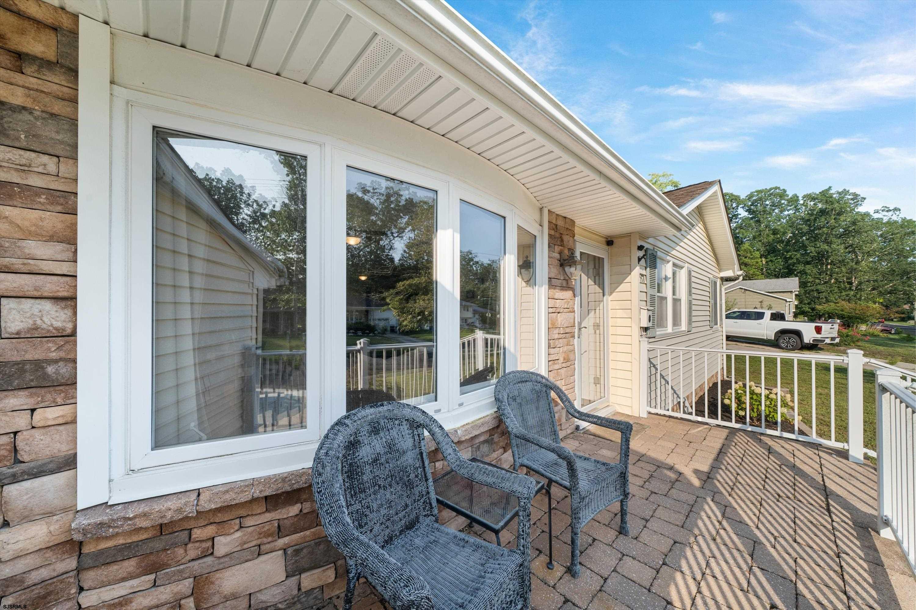537 ridgewood Dr - Picture 1