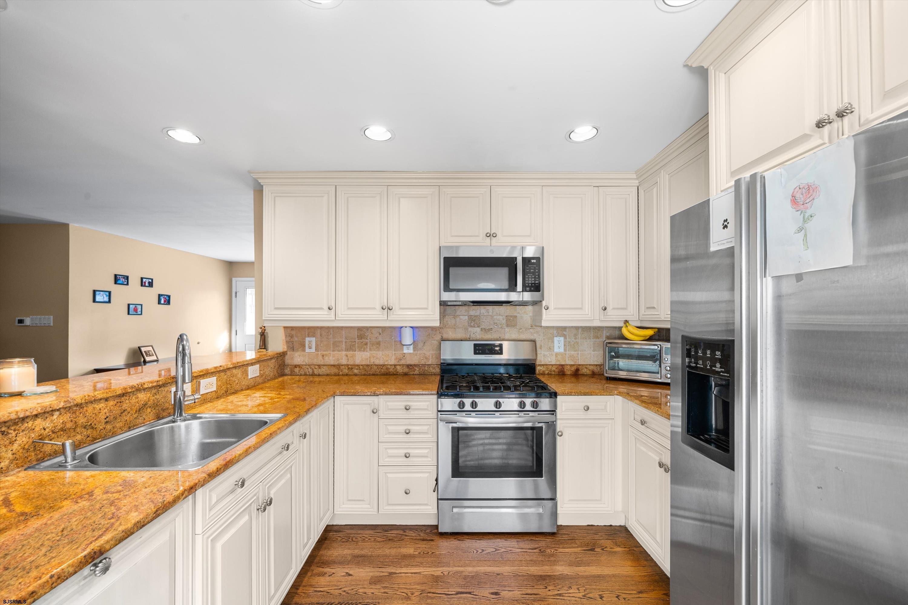 537 ridgewood Dr