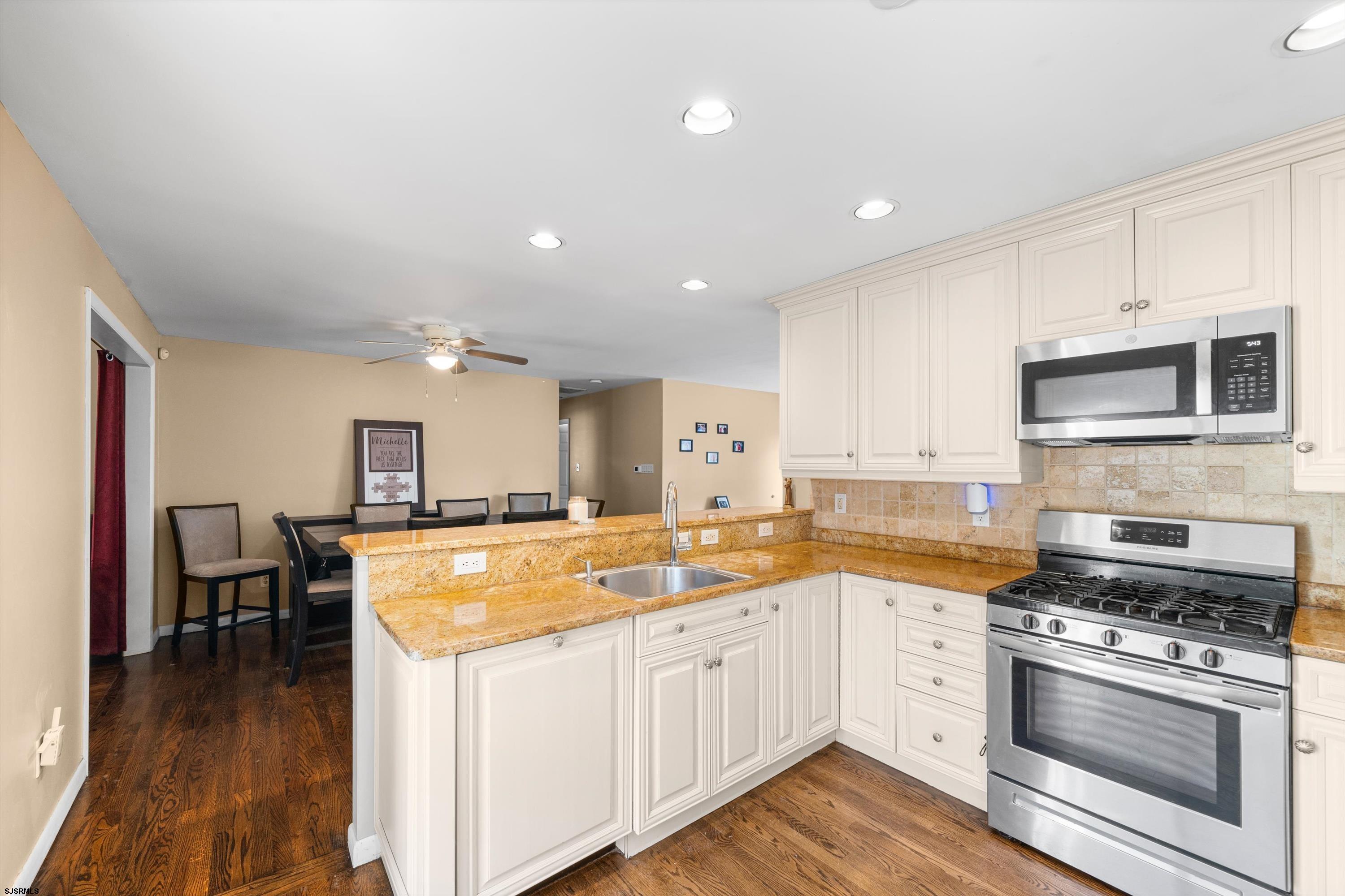 537 ridgewood Dr