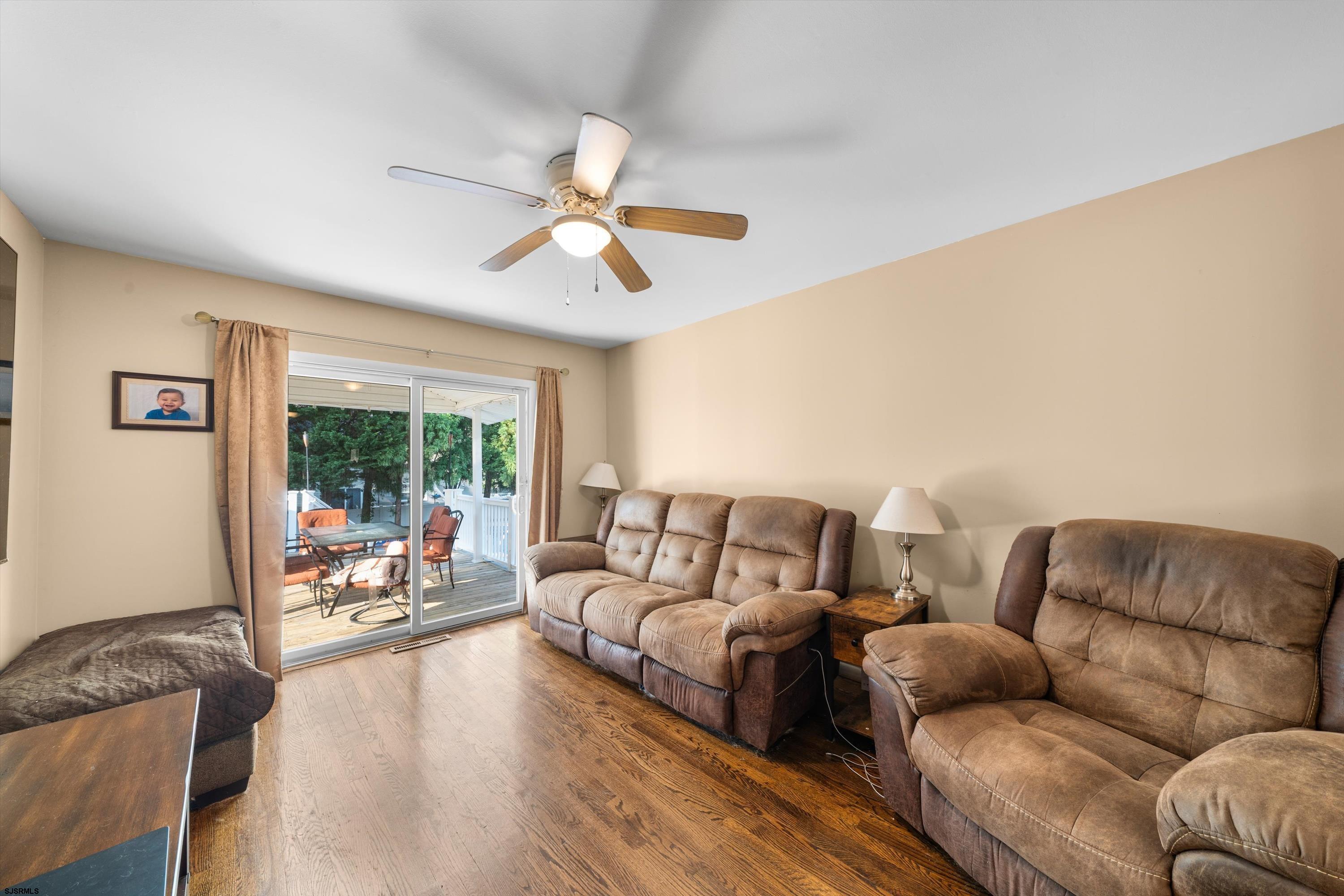 537 ridgewood Dr