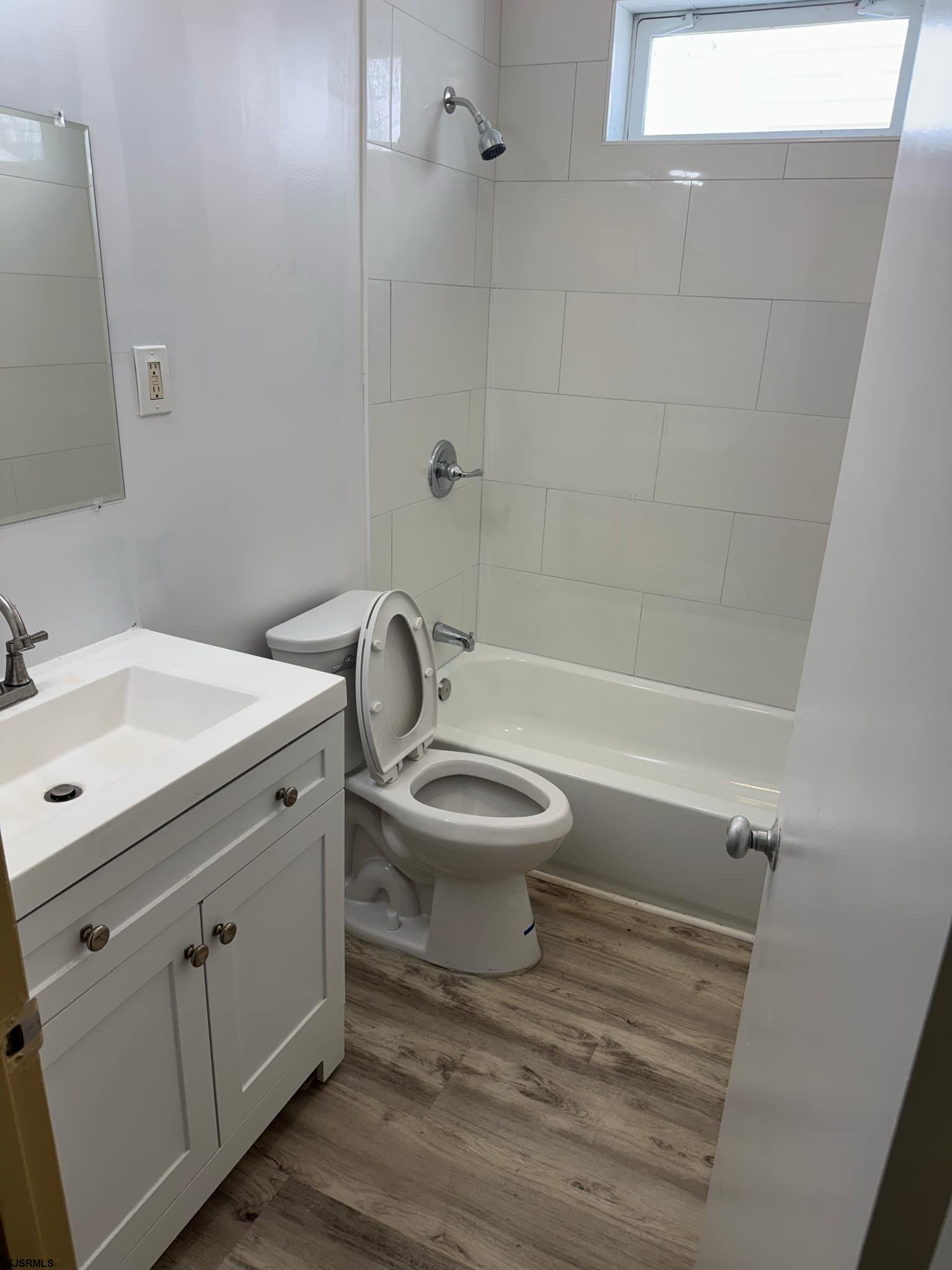 14 N BATON ROUGE Avenue