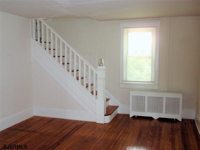 557 S White Horse Pike