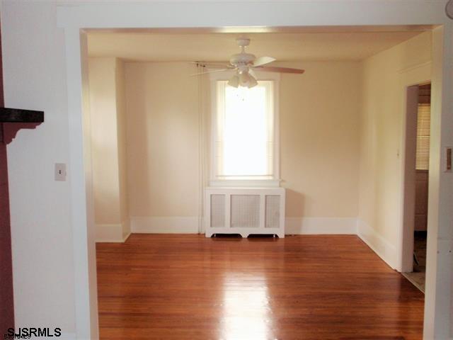 557 S White Horse Pike