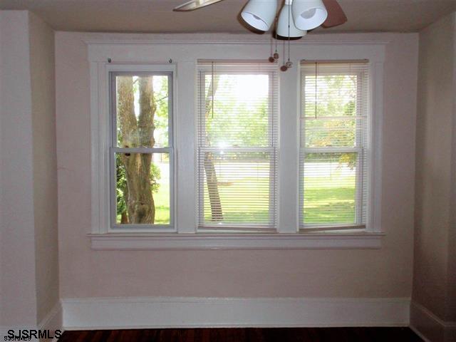 557 S White Horse Pike