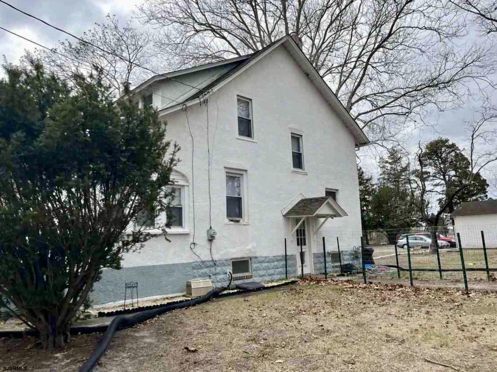 557 S White Horse Pike - Picture 3