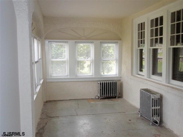 557 S White Horse Pike