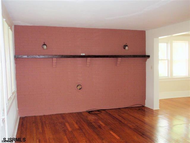 557 S White Horse Pike