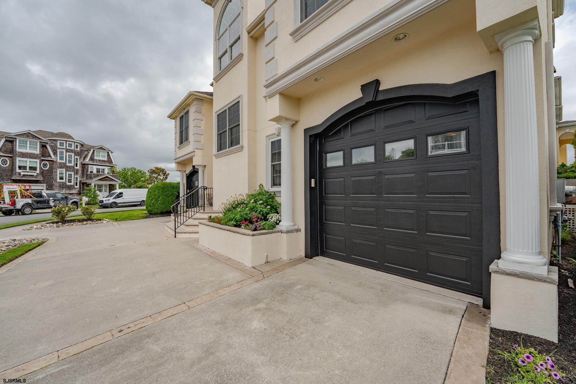 2 Hart Ln