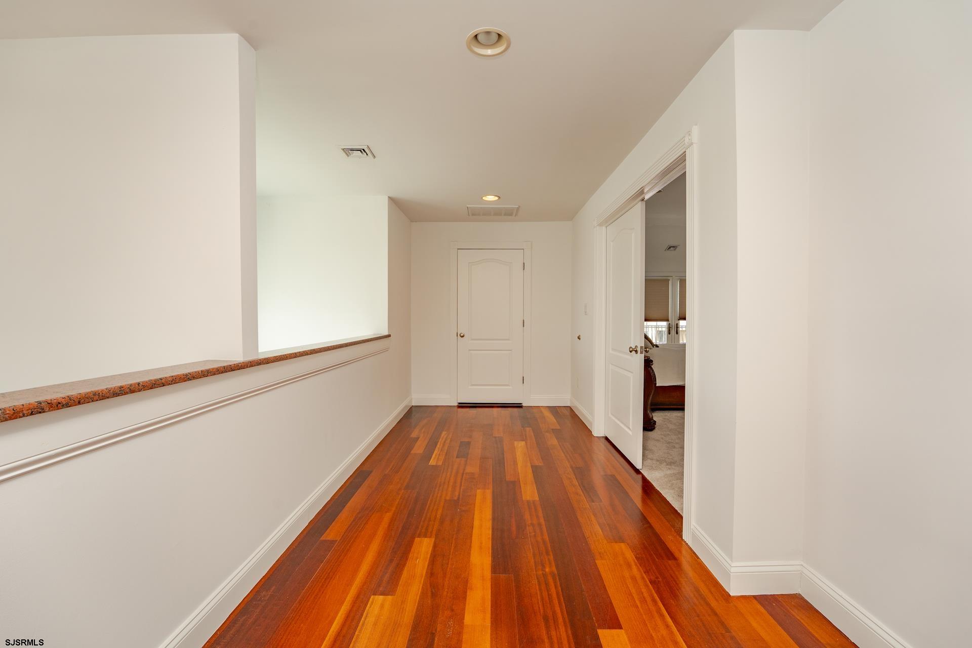2 Hart Ln