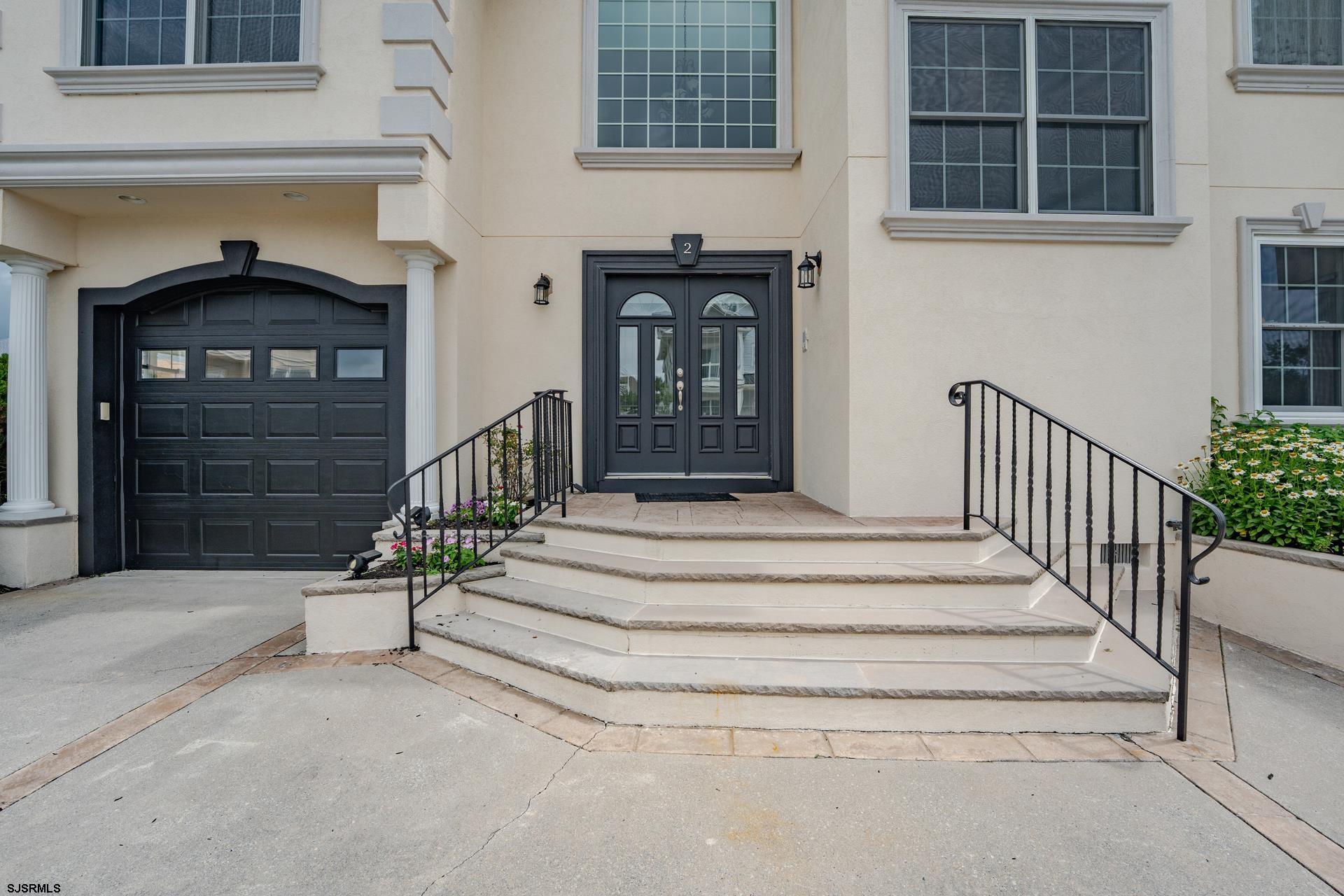 2 Hart Ln