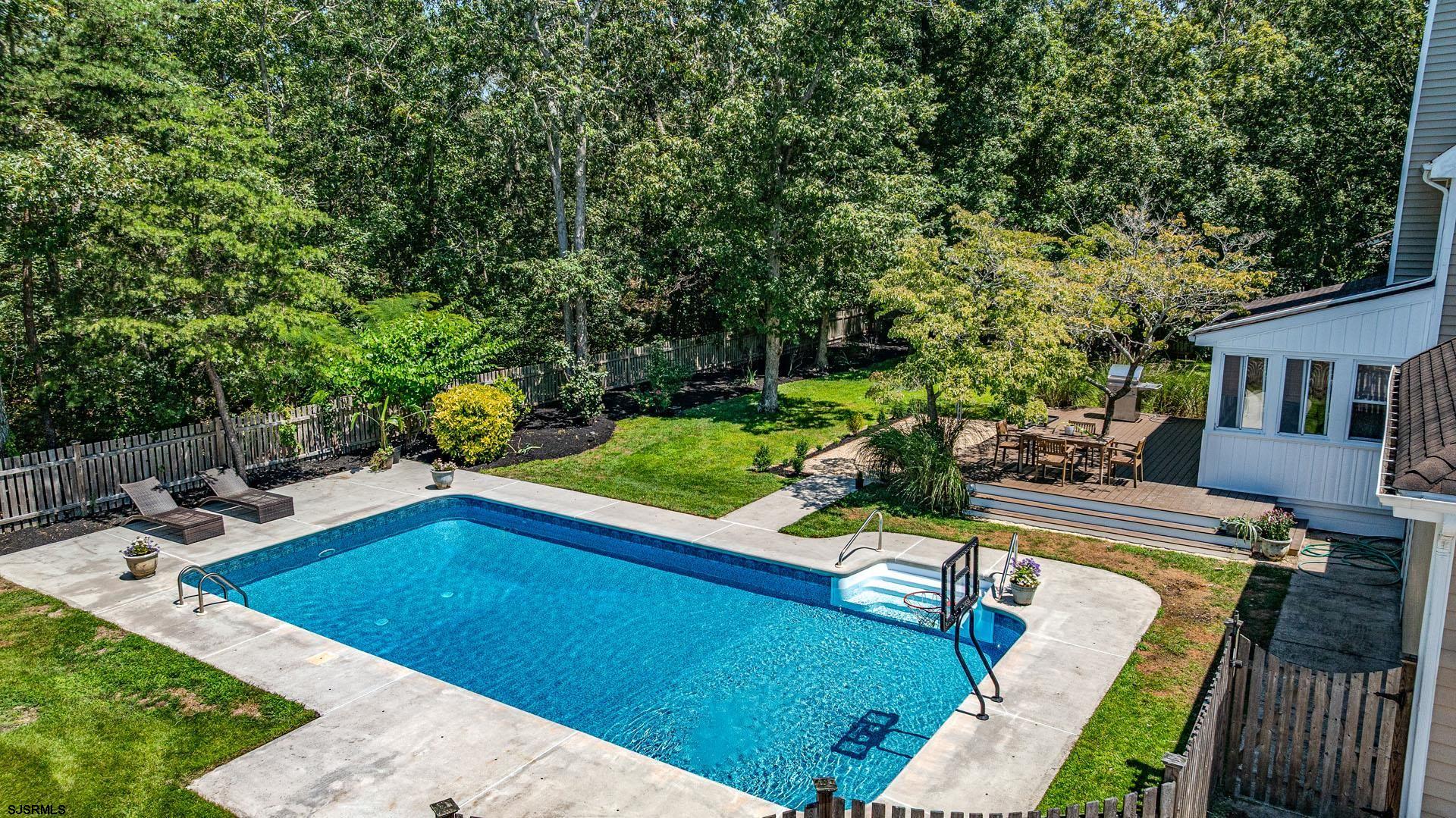 35 Victoria Ln