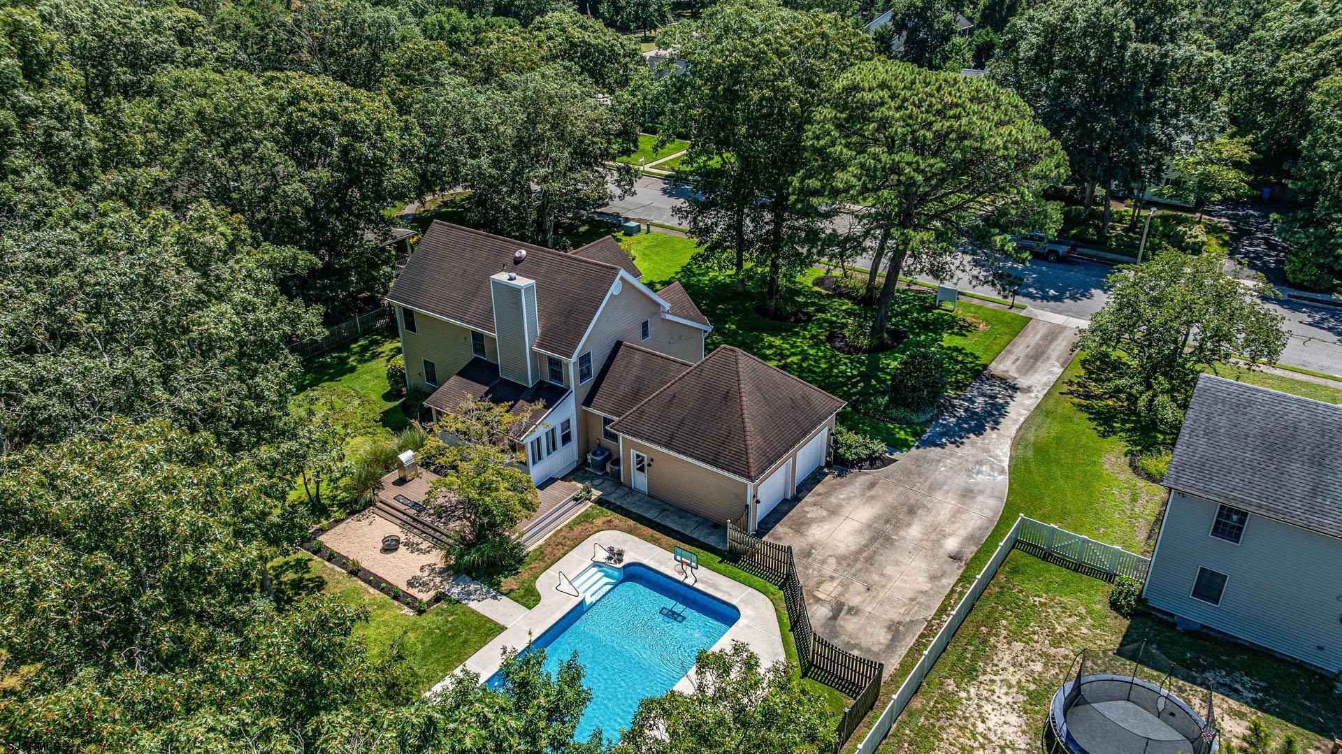 35 Victoria Ln