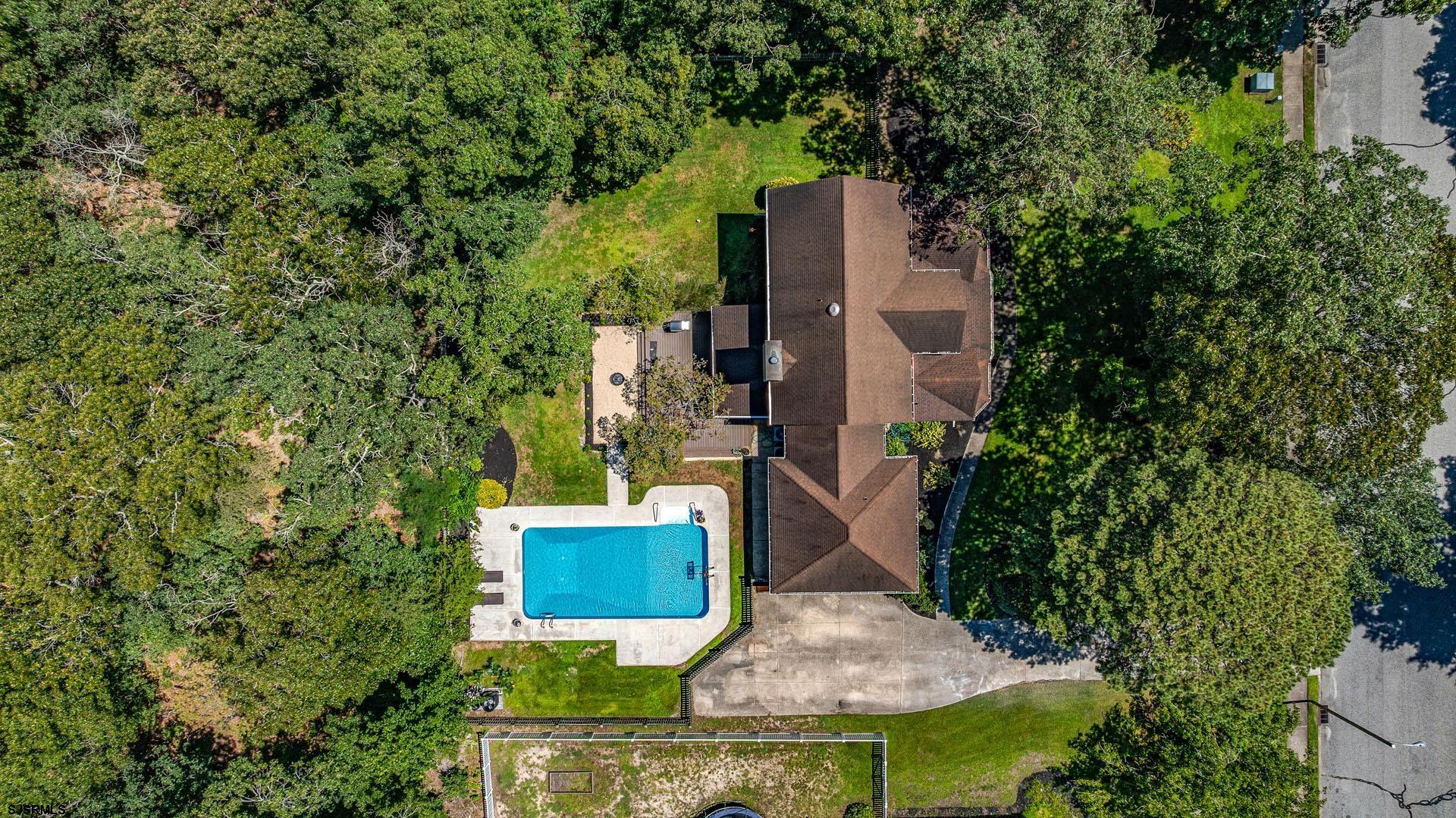 35 Victoria Ln