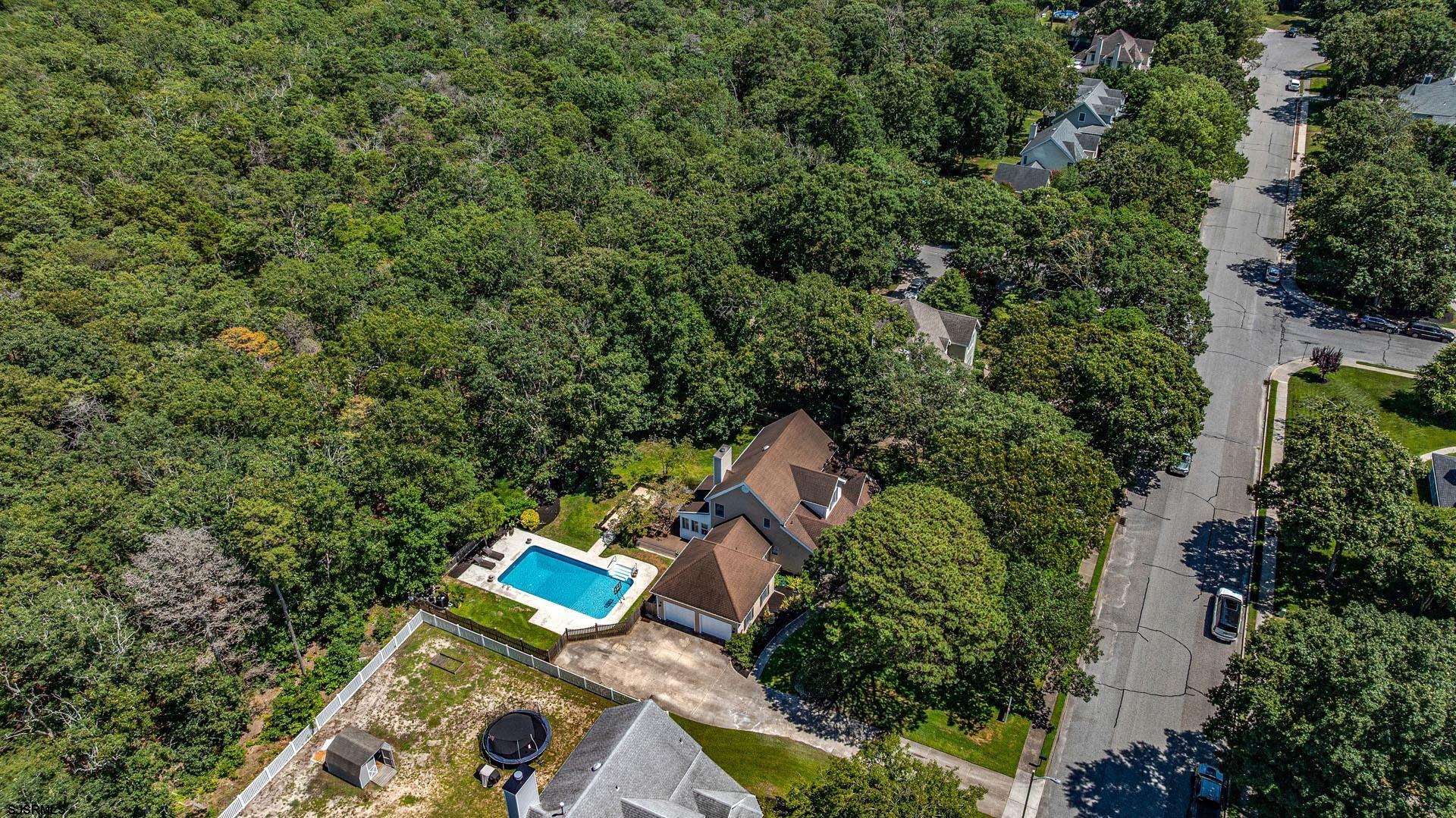 35 Victoria Ln