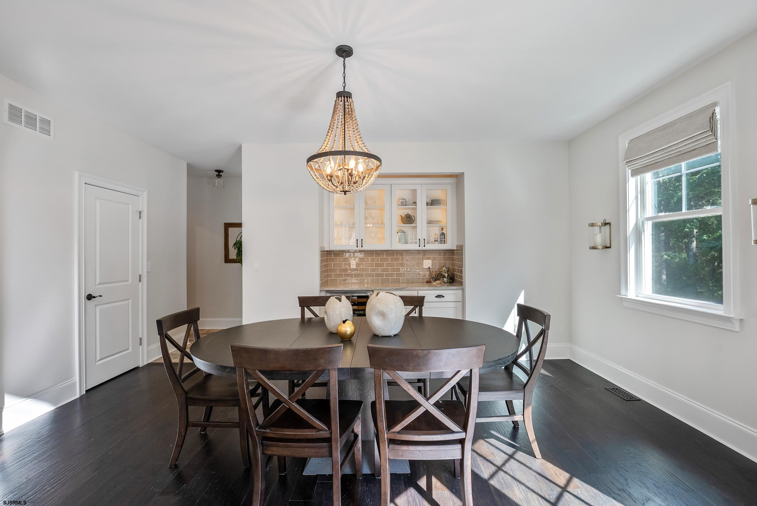 802 Gatehouse Dr