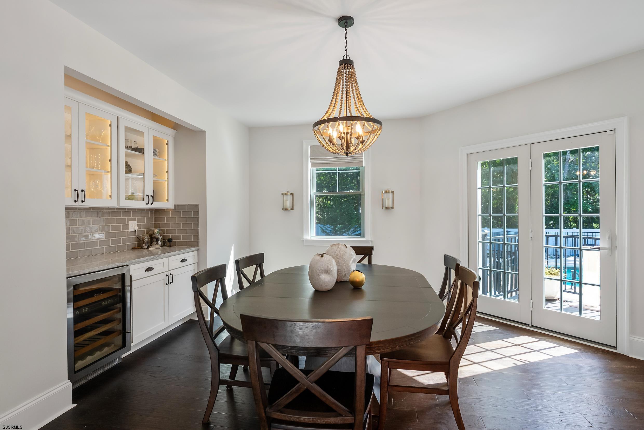 802 Gatehouse Dr