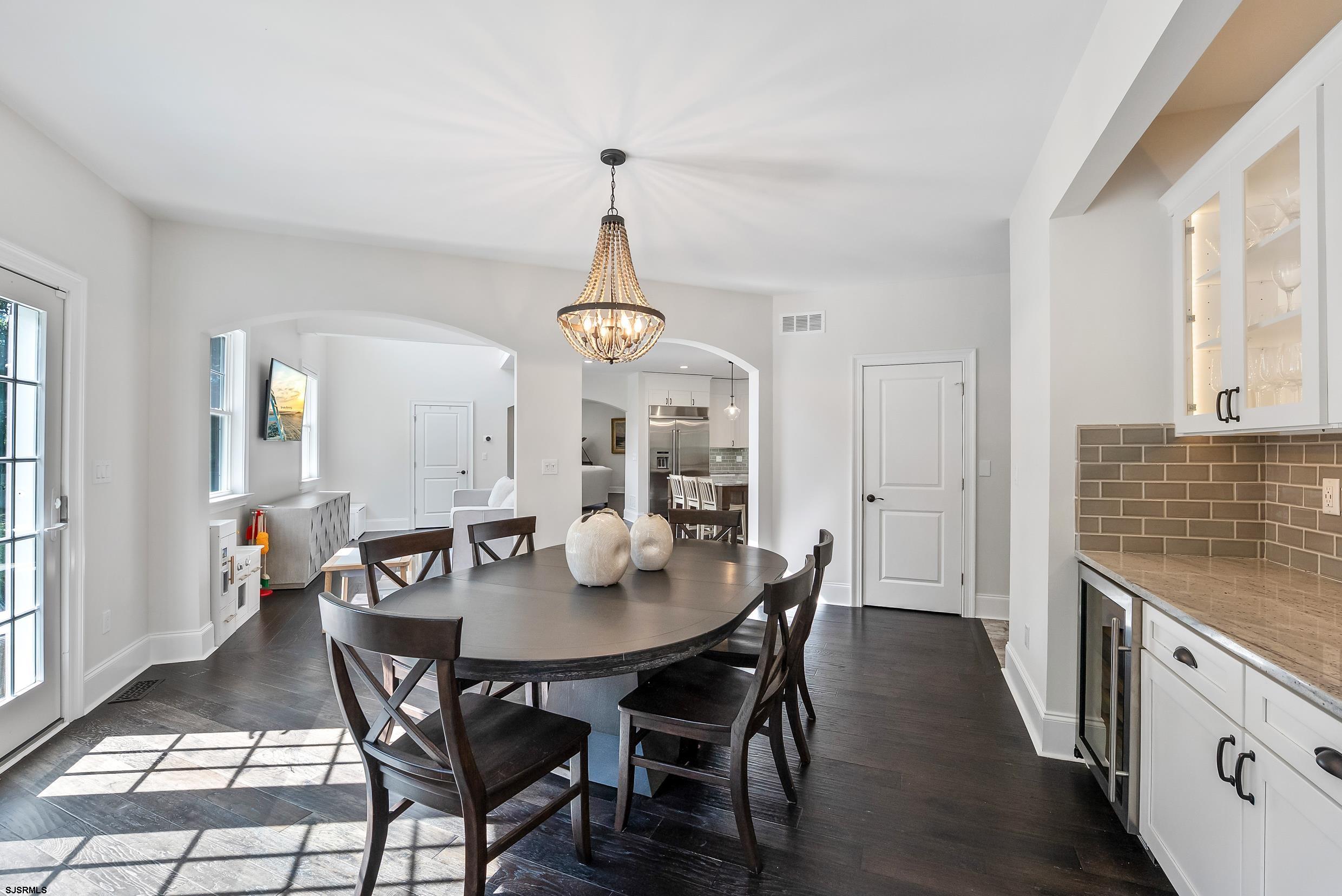802 Gatehouse Dr