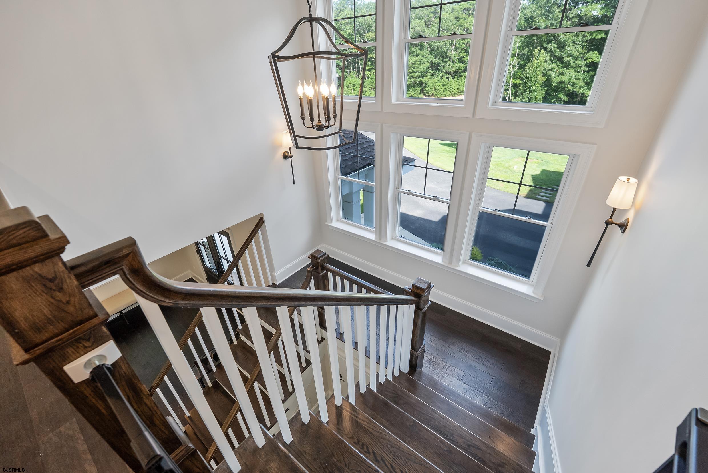 802 Gatehouse Dr