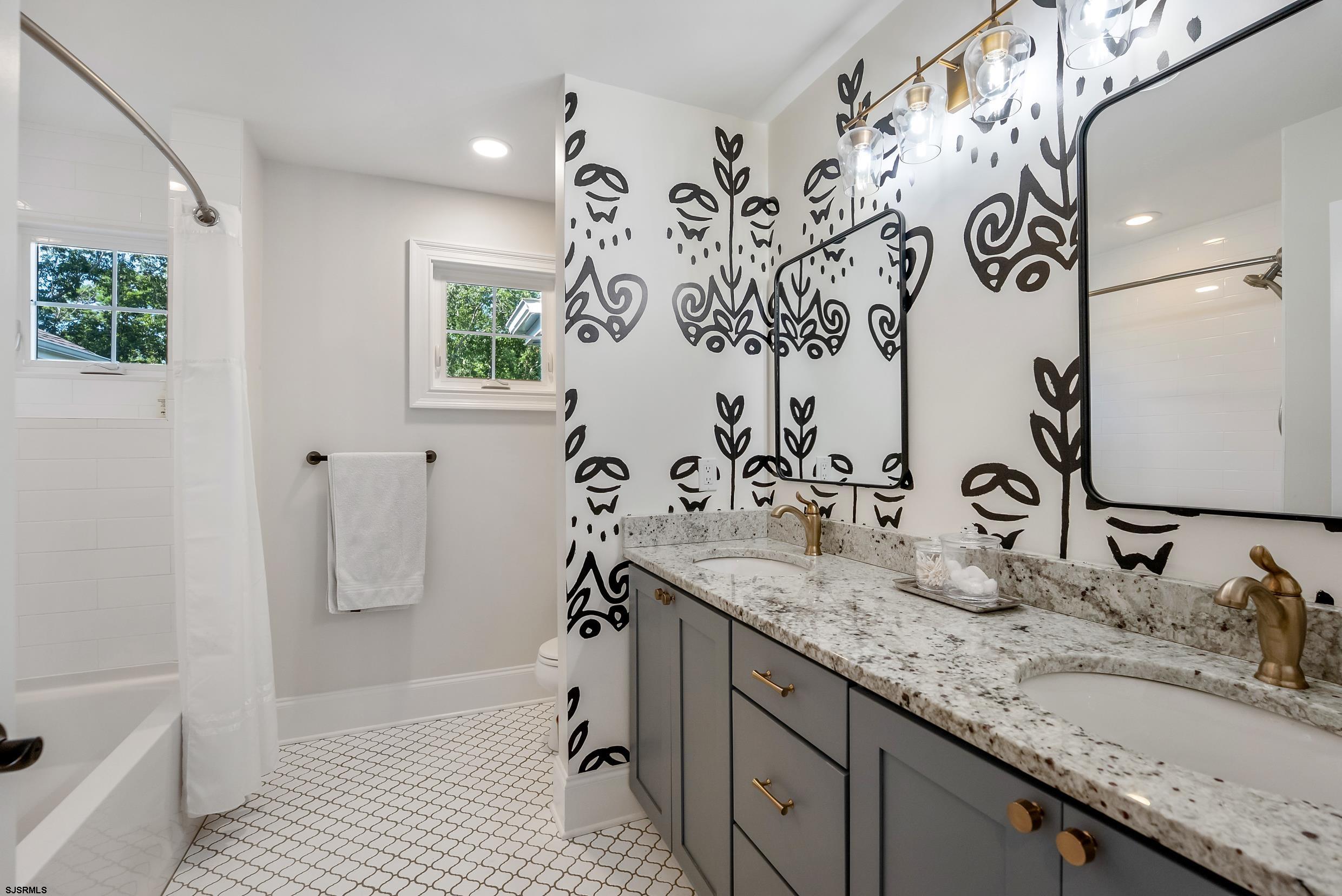 802 Gatehouse Dr